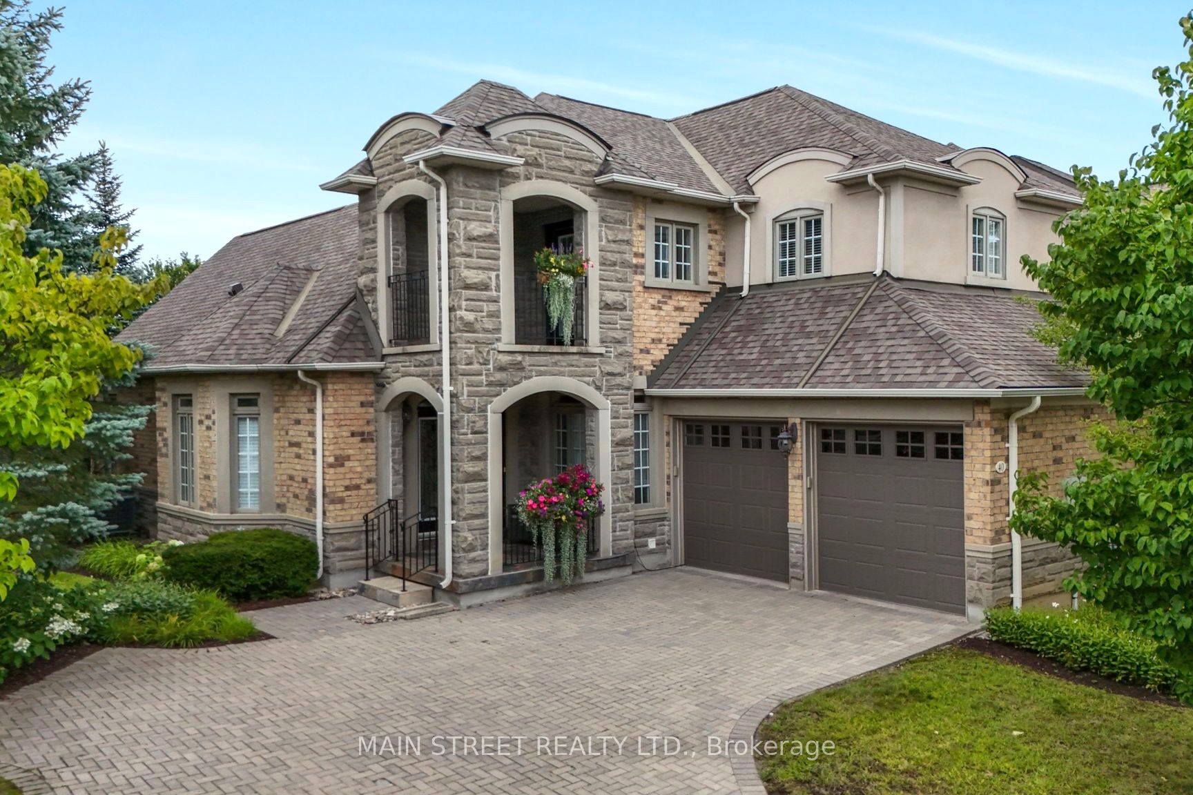40 Tucker Court, Aurora, ON L4G 7T1