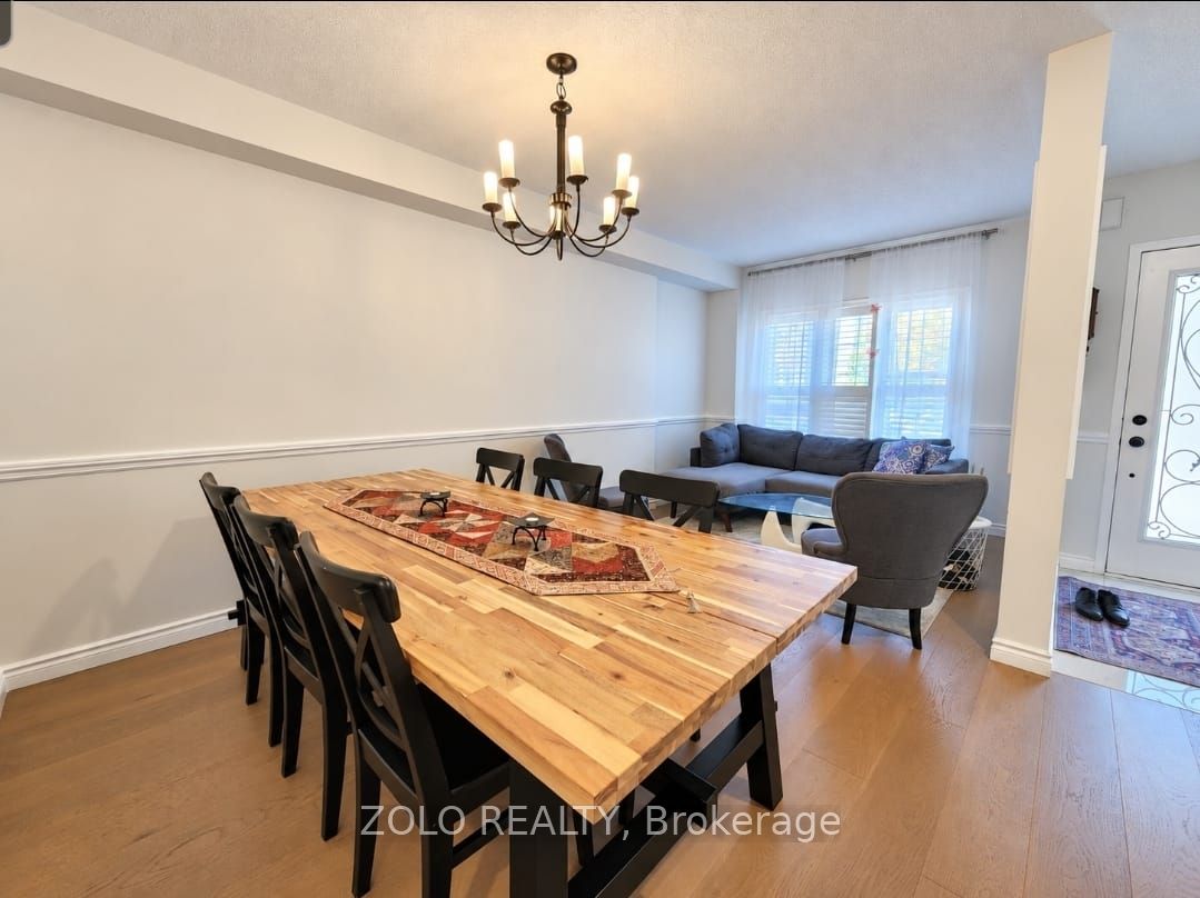 33 Walkview Crescent, Richmond Hill, ON L4E 4H5 photo 2