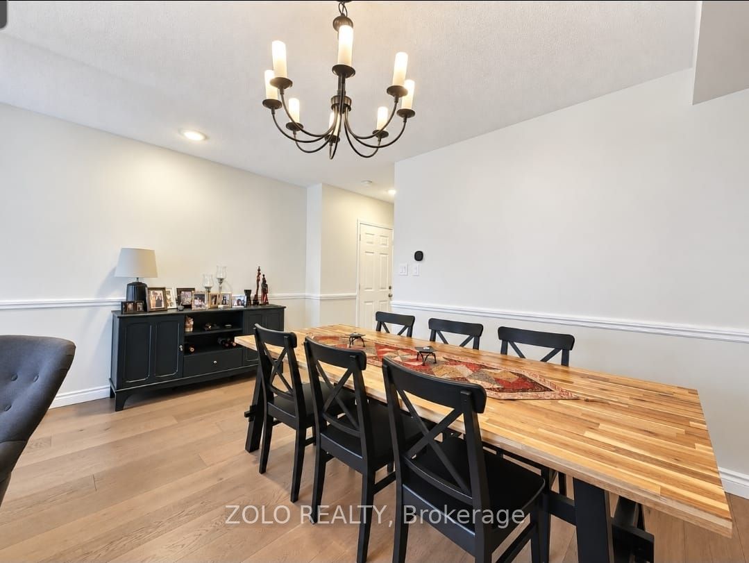 33 Walkview Crescent, Richmond Hill, ON L4E 4H5 photo 4