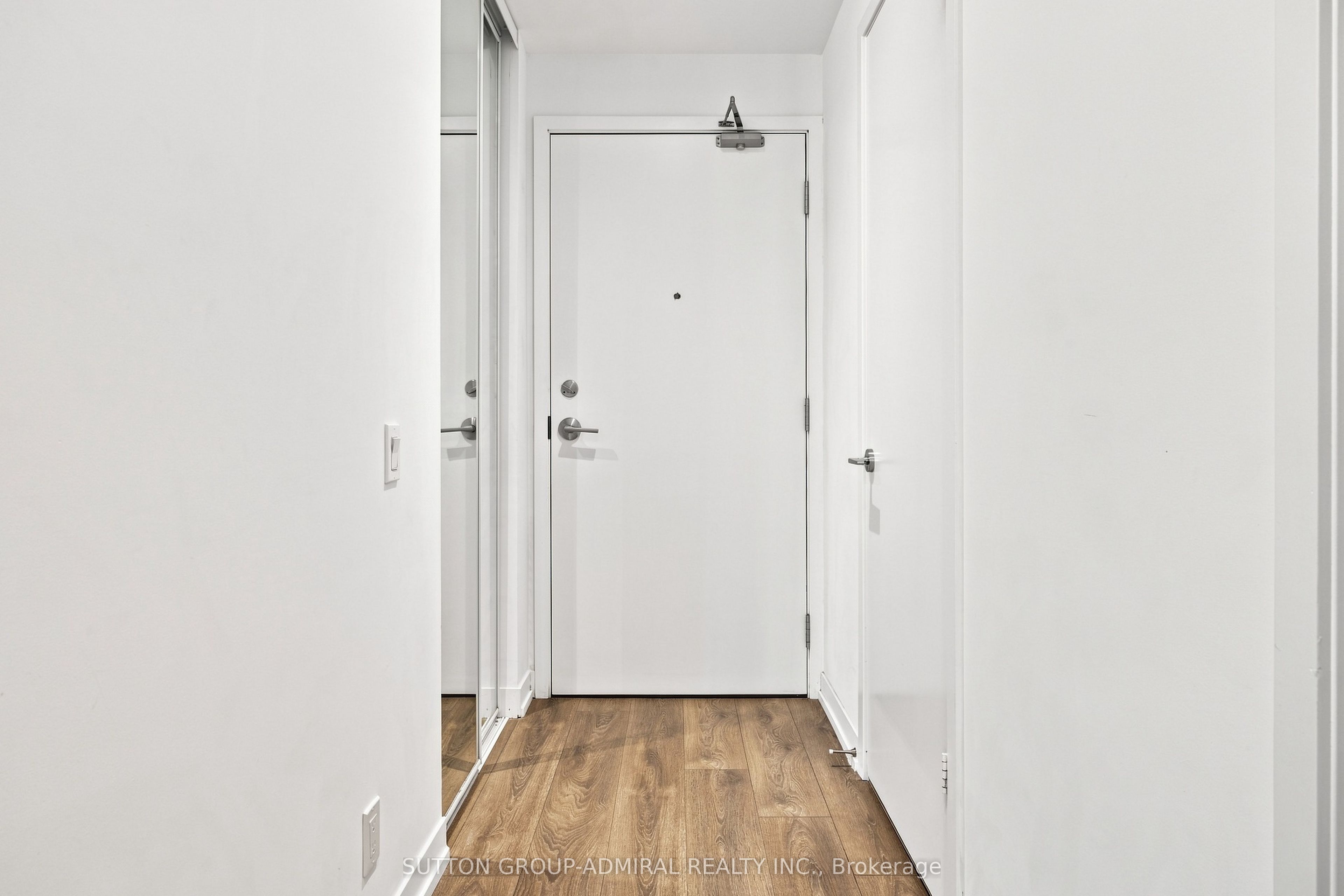 5 Buttermill Avenue 5505, Vaughan, ON L4K 0J5 photo 3