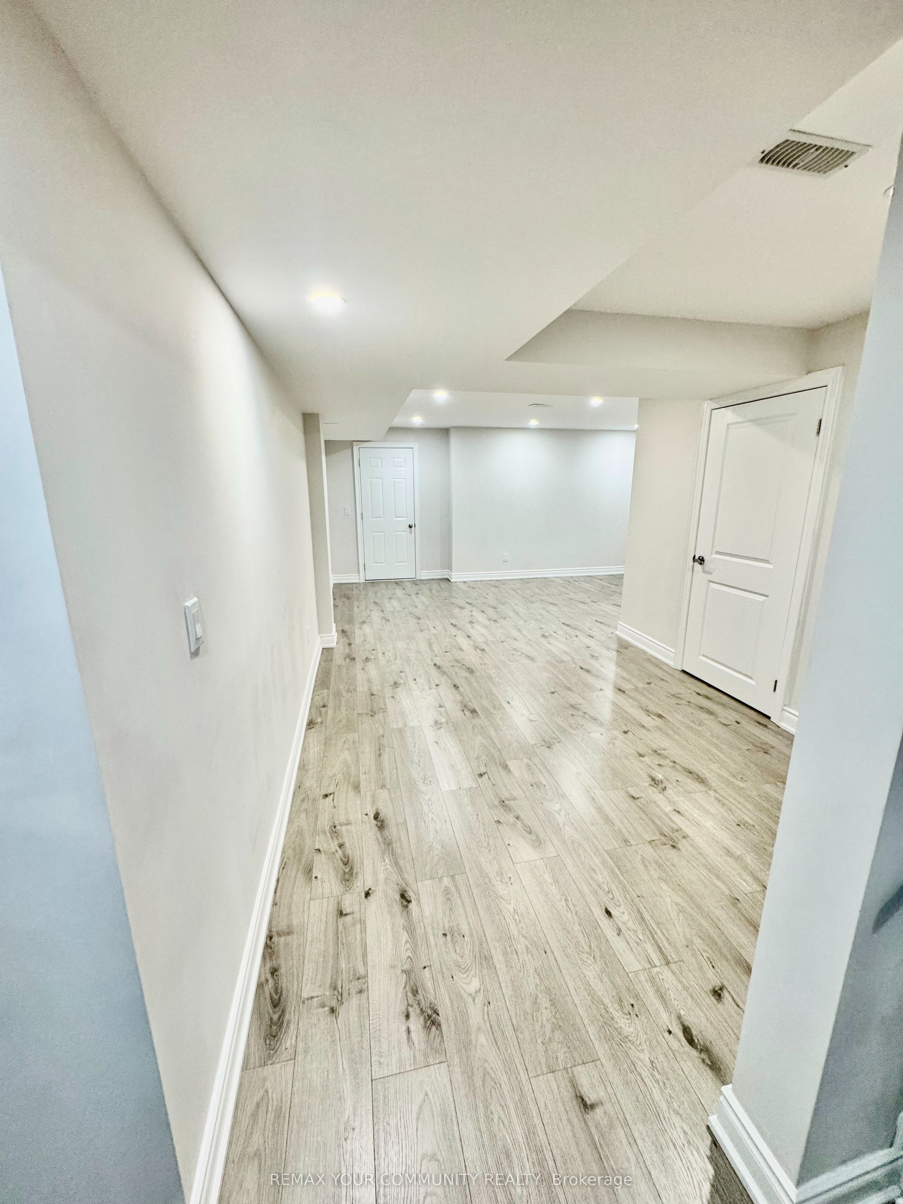 51 Murray Leonard Lane (Basement Apartment), East Gwillimbury, ON L9N 0Z5 photo 4