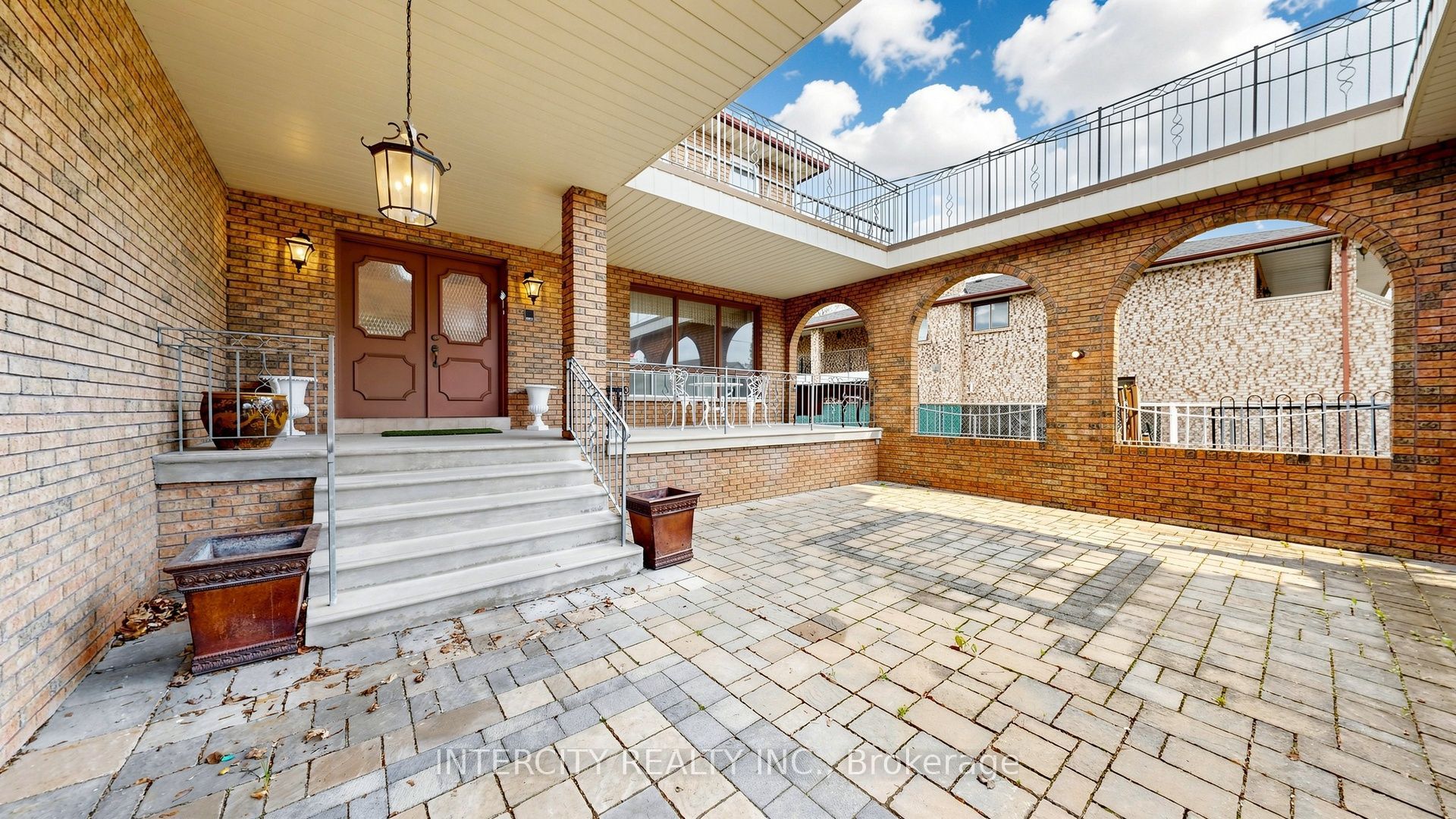 76 Spruce Avenue, Richmond Hill, ON L4C 6W1 photo 3