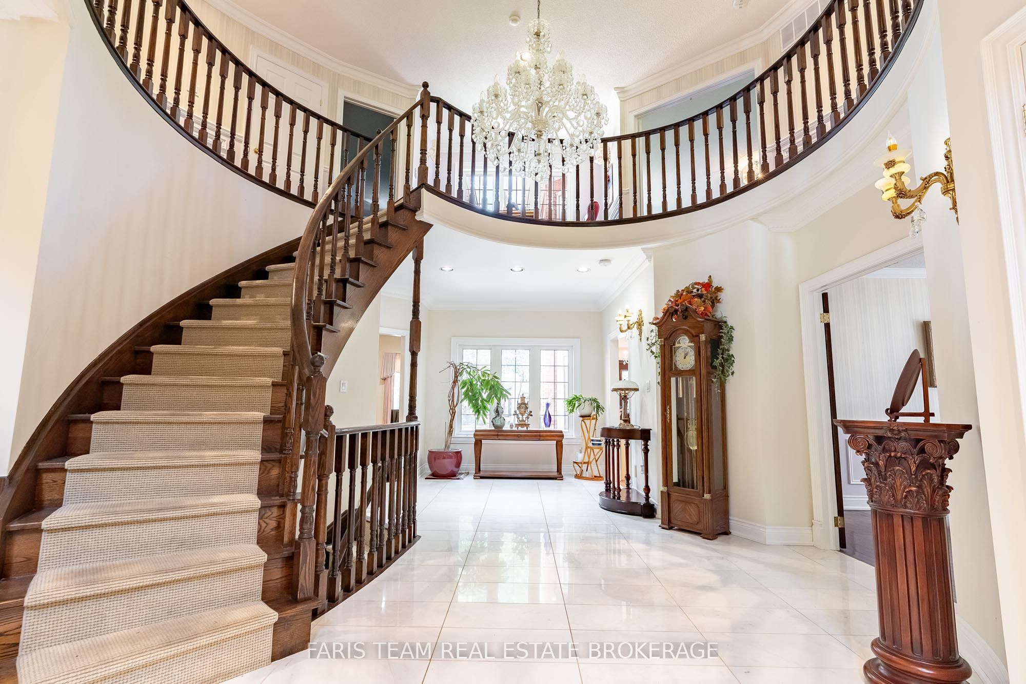15 Clarendon Drive, Richmond Hill, ON L4B 2Z4 photo 5