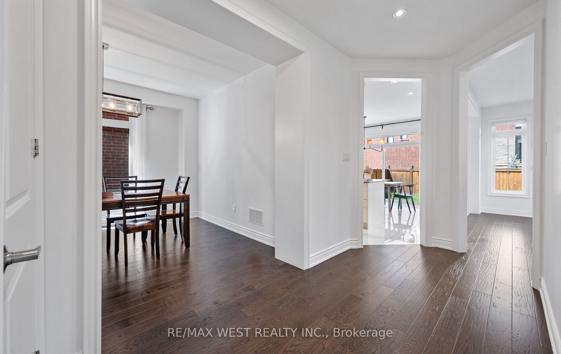 133 Rotondo Crescent, Vaughan, ON L4H 4R1 photo 4