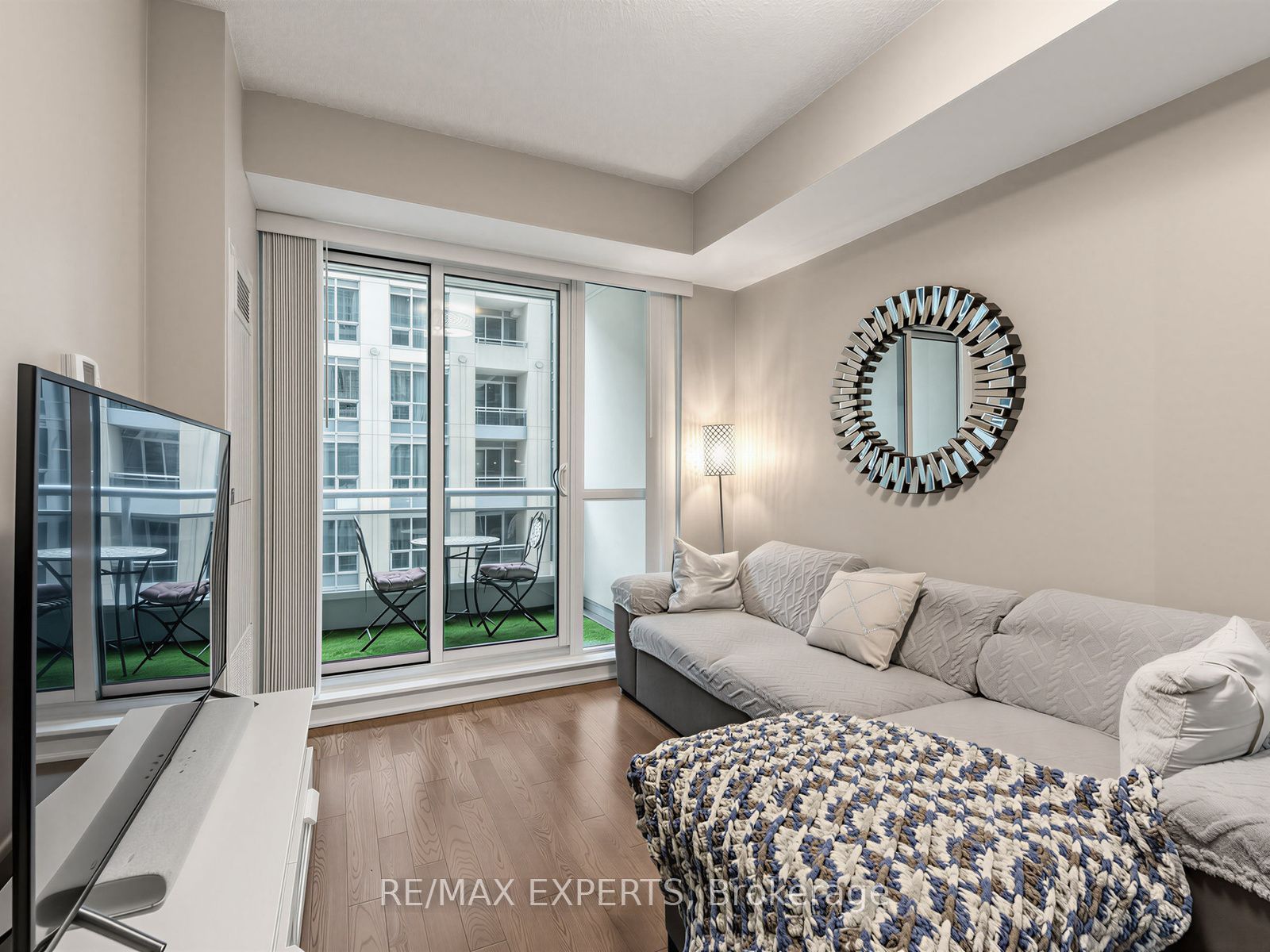 9201 Yonge Street 408, Richmond Hill, ON L4C 6Z2 photo 5