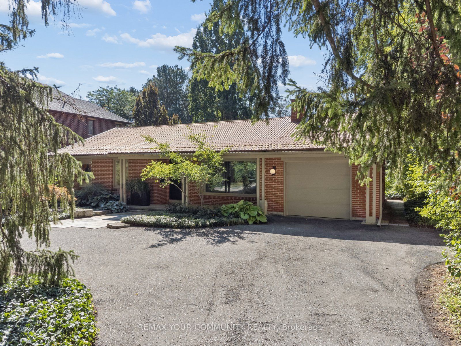 238 Mill Street, Richmond Hill, ON L4C 4B3 photo 3