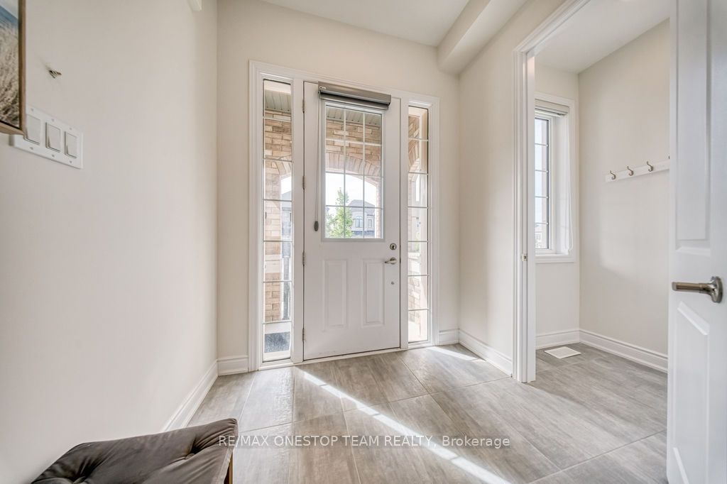 70 Madoc Place, Vaughan, ON L4H 3W3 photo 3