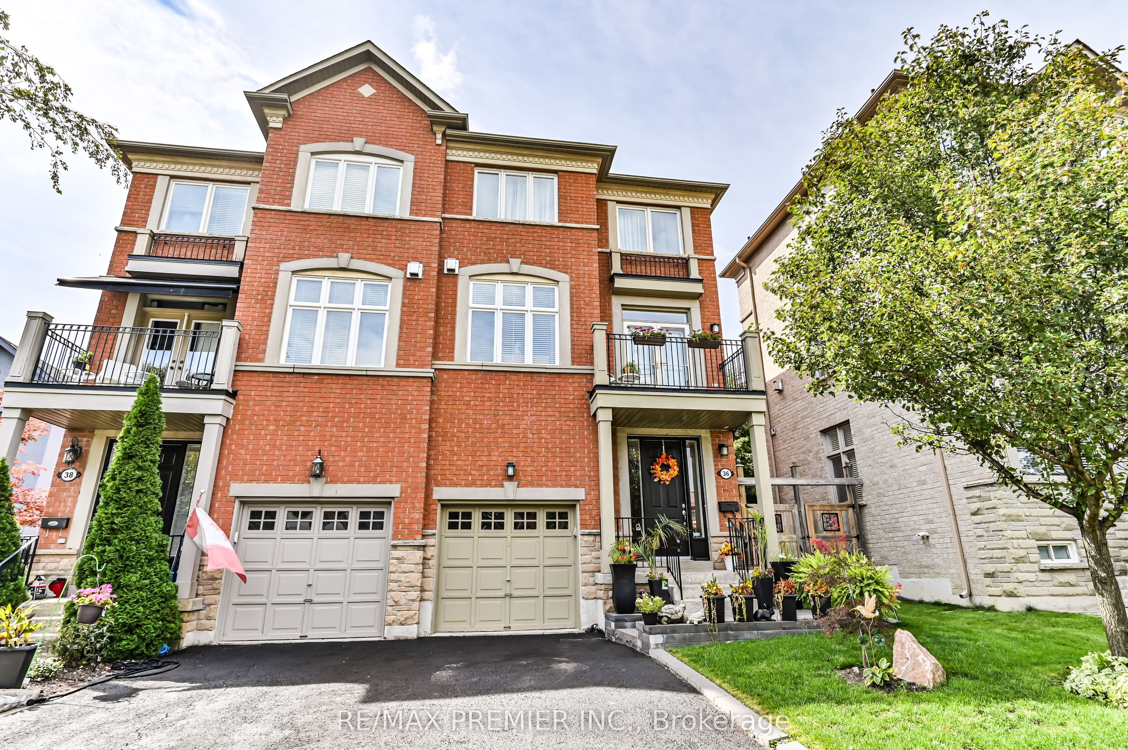 36 Helen Street, Vaughan, ON L4L 3S3