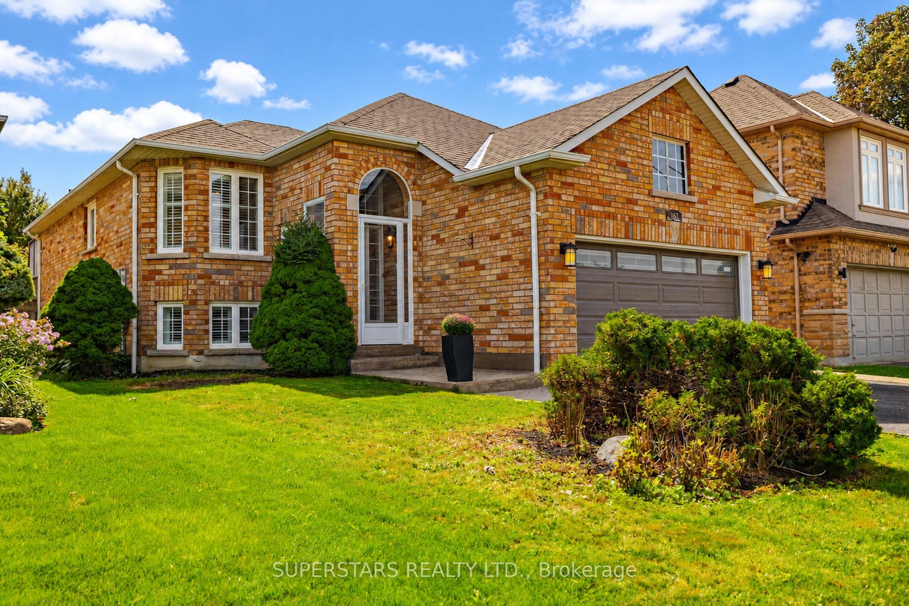 167 Humberland Drive, Richmond Hill, ON L4E 3S9 photo 2