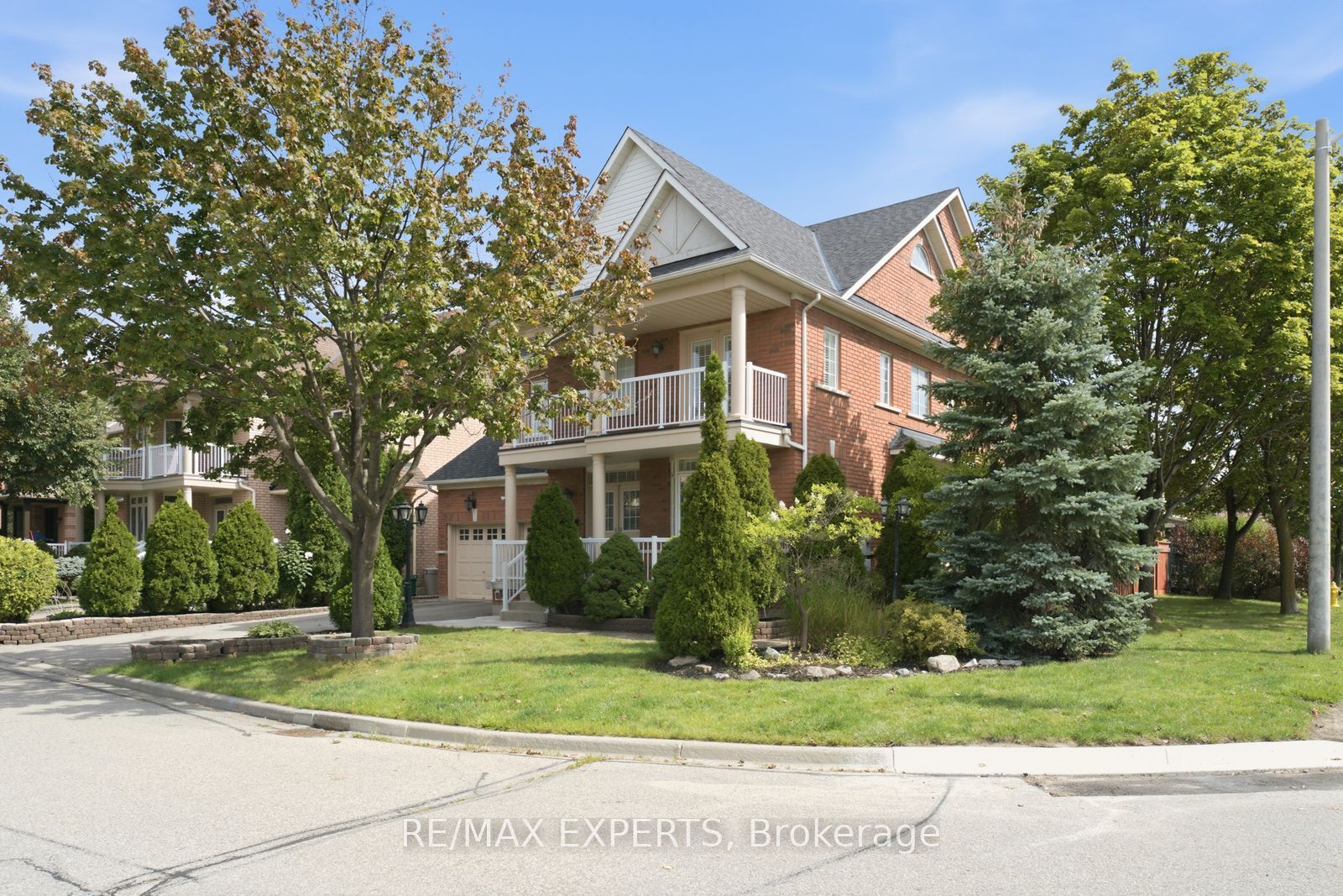 1 Cetona Avenue, Vaughan, ON L4H 2Z8 photo 3