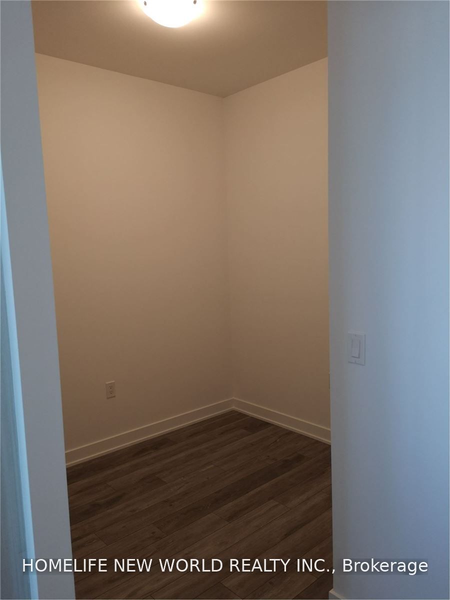 75 Oneida Crescent 1607, Richmond Hill, ON L4B 0A6 photo 5
