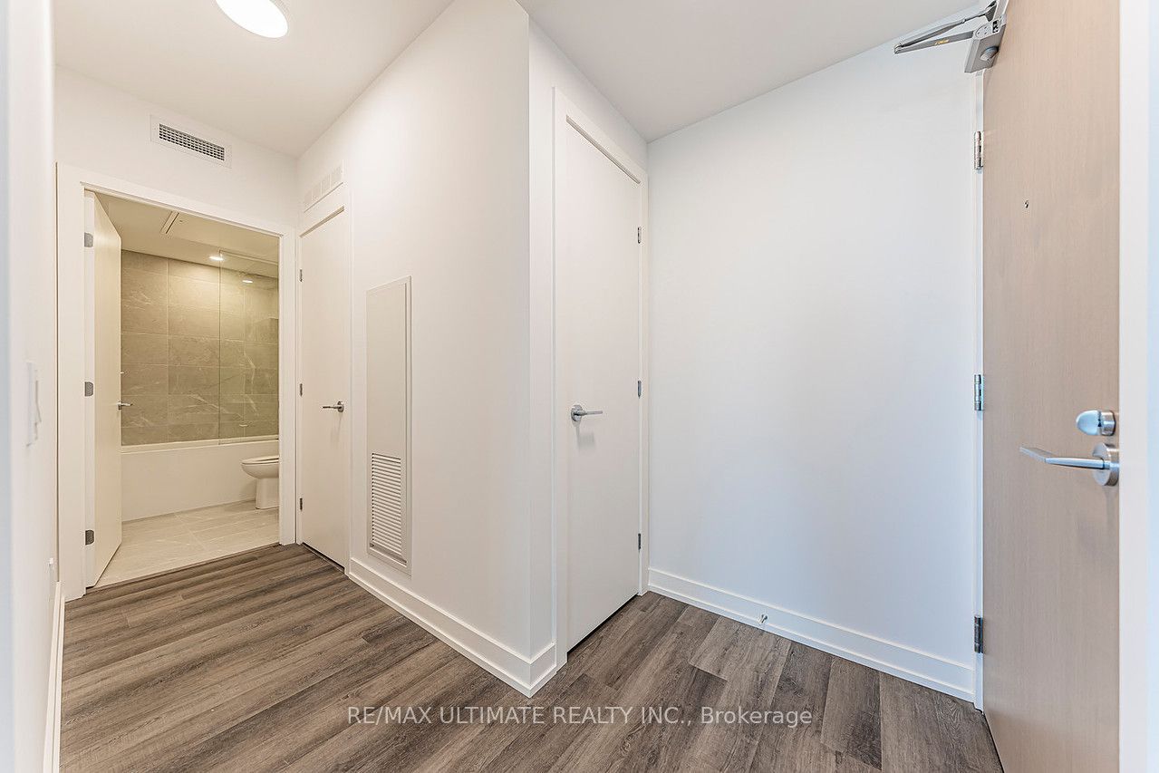 5 Meadowdale Road 1112, Vaughan, ON L4K 0C7 photo 4