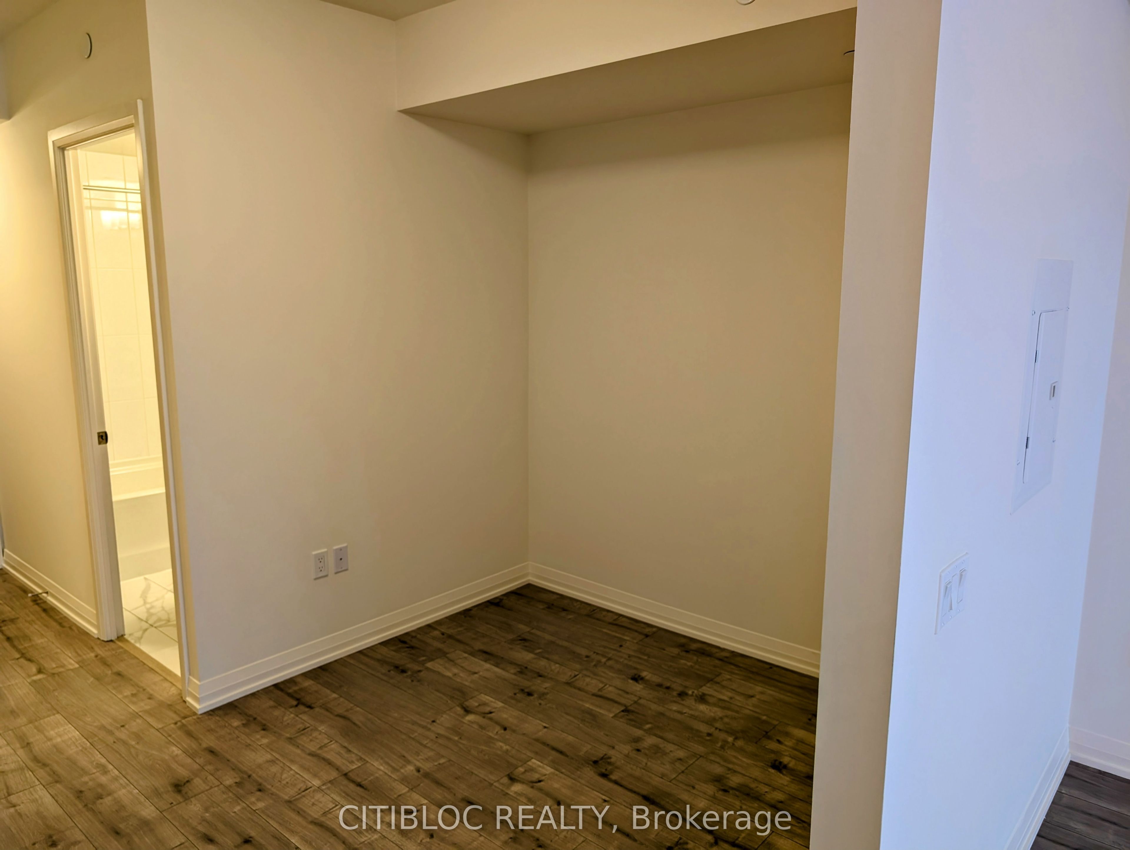 8960 Jane Street 229, Vaughan, ON L4K 0N9 photo 3