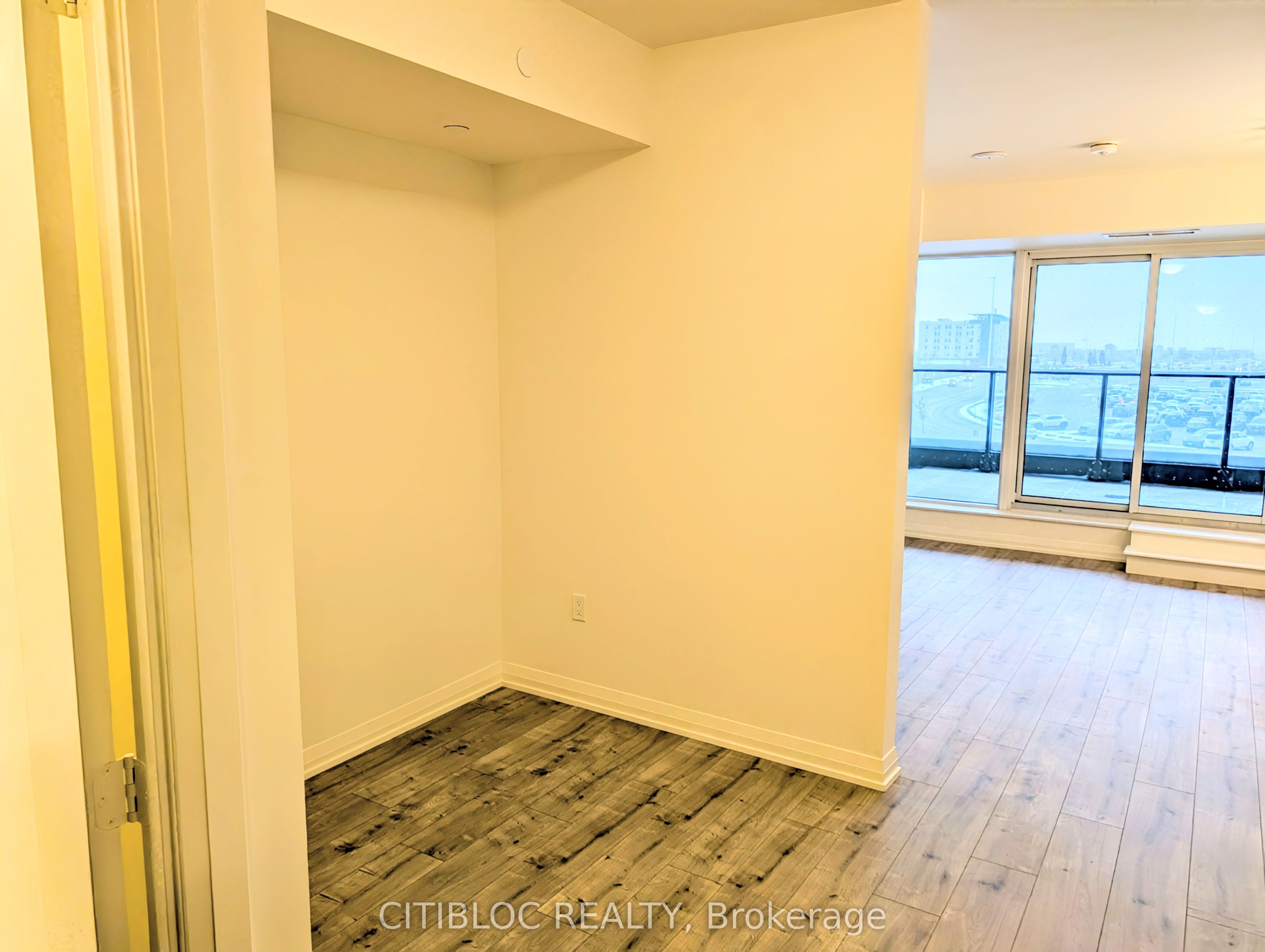 8960 Jane Street 229, Vaughan, ON L4K 0N9 photo 4