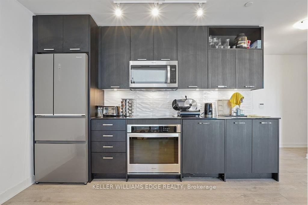 120 Eagle Rock Way 508, Vaughan, ON L6A 5C9 photo 4