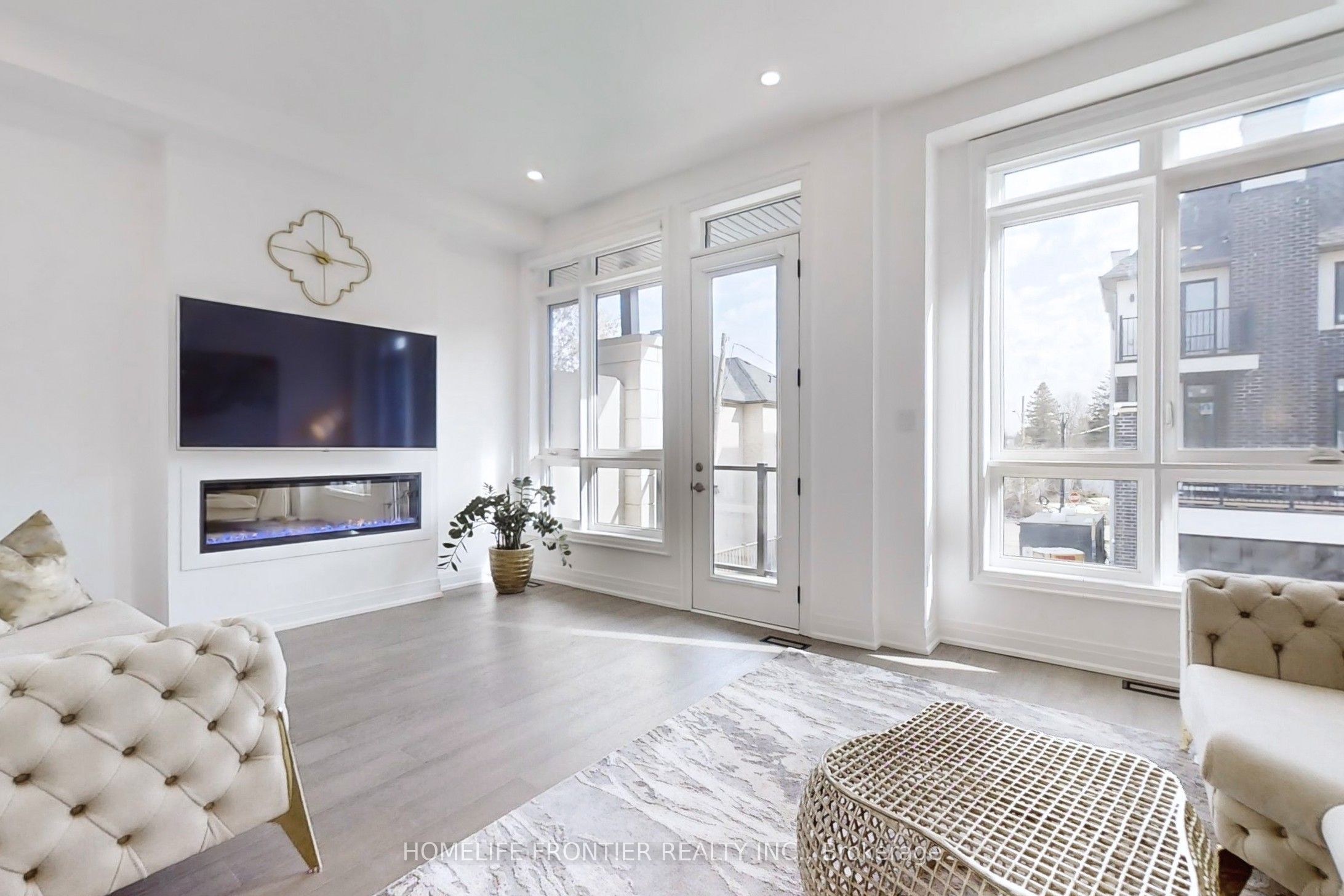 40 Chiara Rose Lane, Richmond Hill, ON L4E 1H4 photo 5