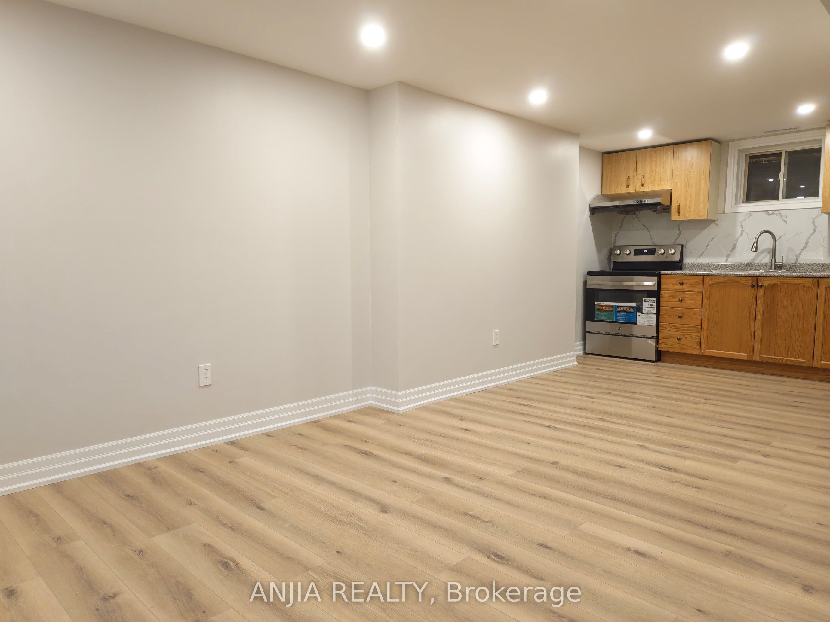 5 Janna Court Basement #3, Markham, ON L3R 8Z3 photo 4