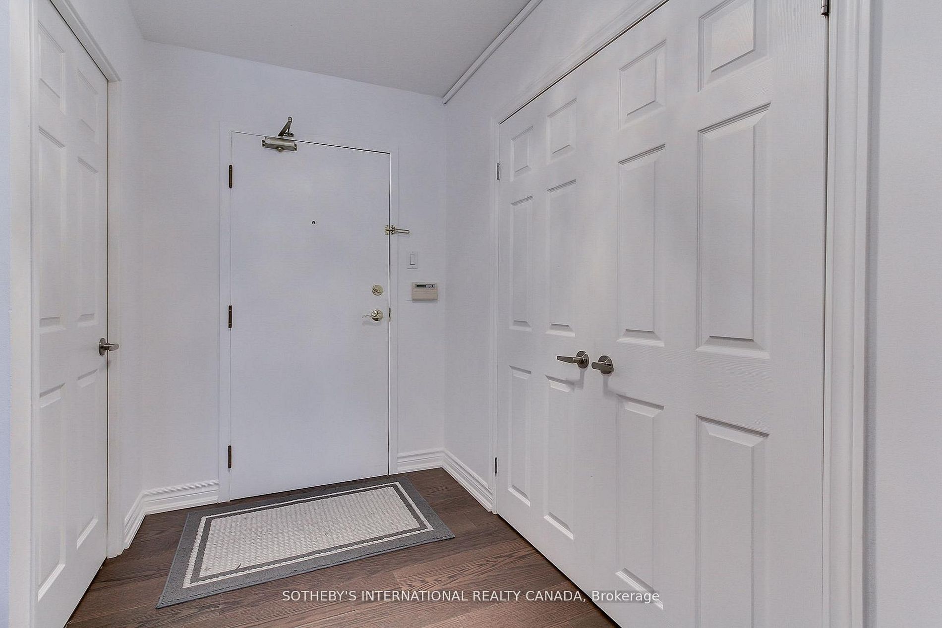 40 Harding Boulevard W 301, Richmond Hill, ON L4C 9S5 photo 5