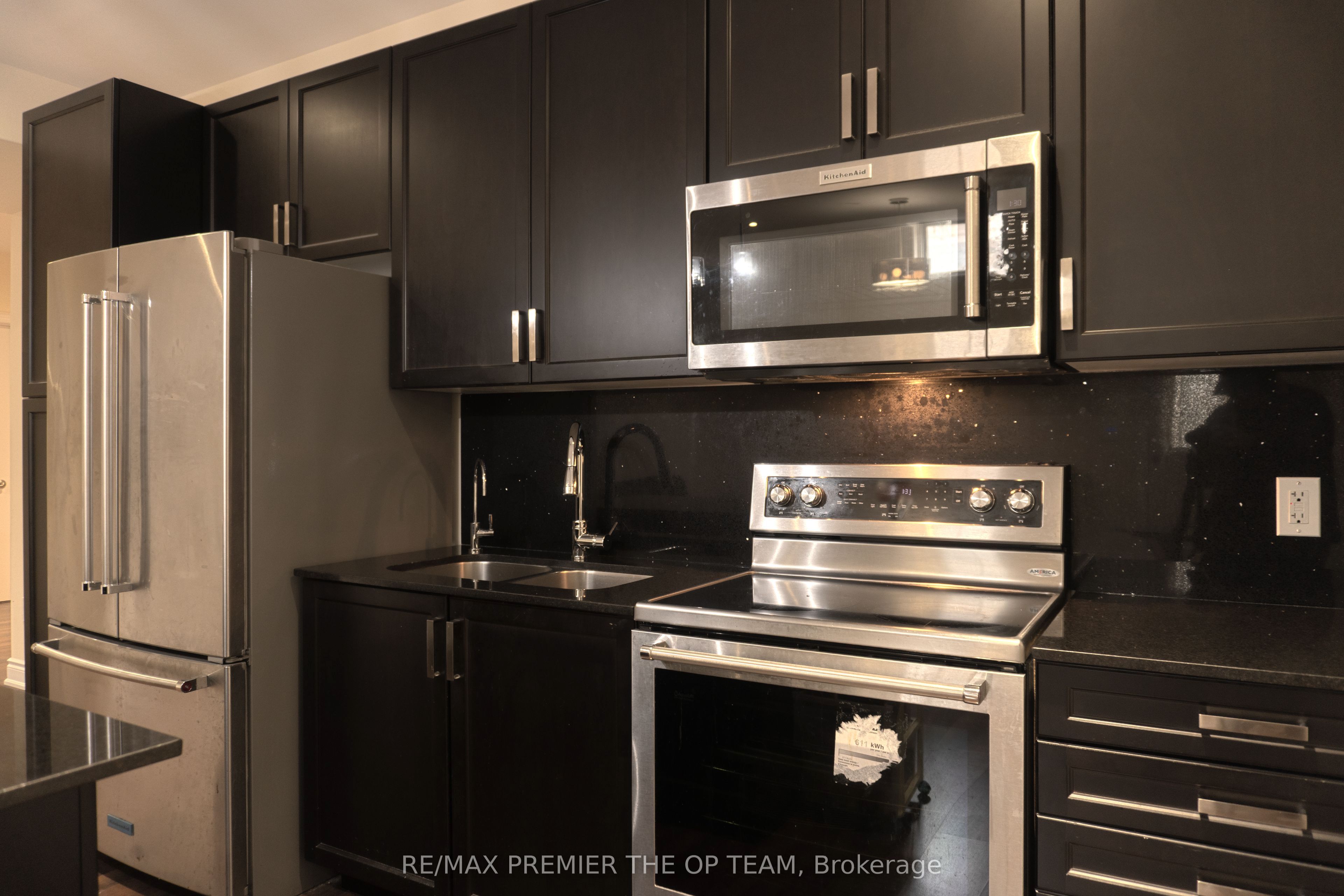 7 Dunrobin Crescent Lower, Vaughan, ON L4H 4A8 photo 2
