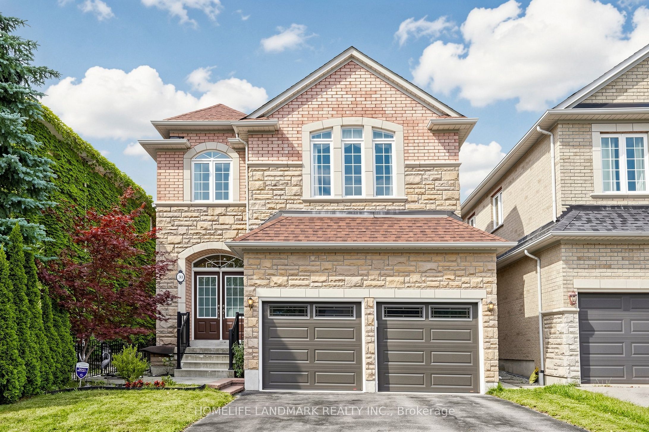 30 Edelweiss Avenue, Richmond Hill, ON L4E 4L9 photo 2