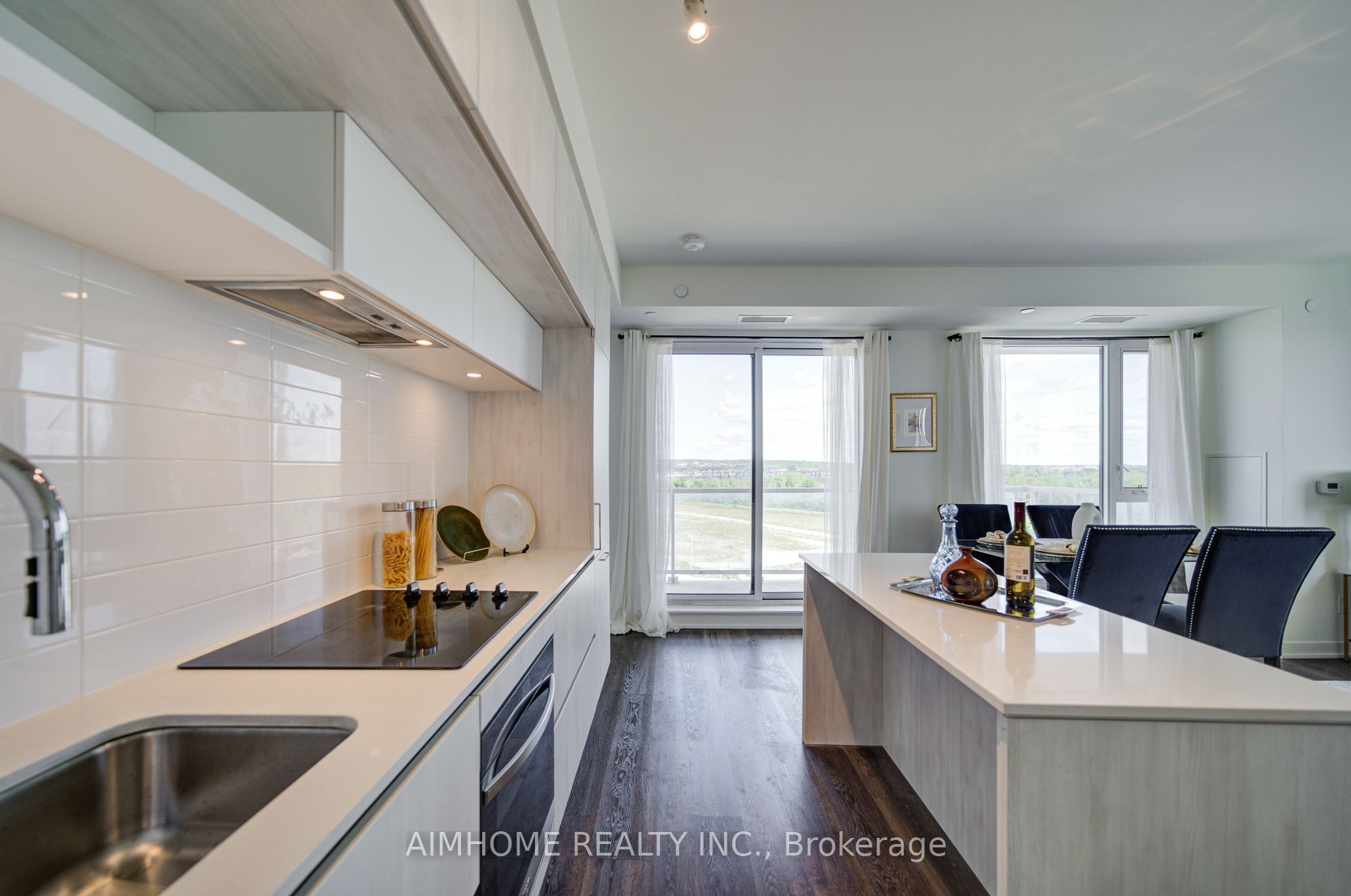 2 David Eyer Road E 829, Richmond Hill, ON L4S 0N6 photo 5