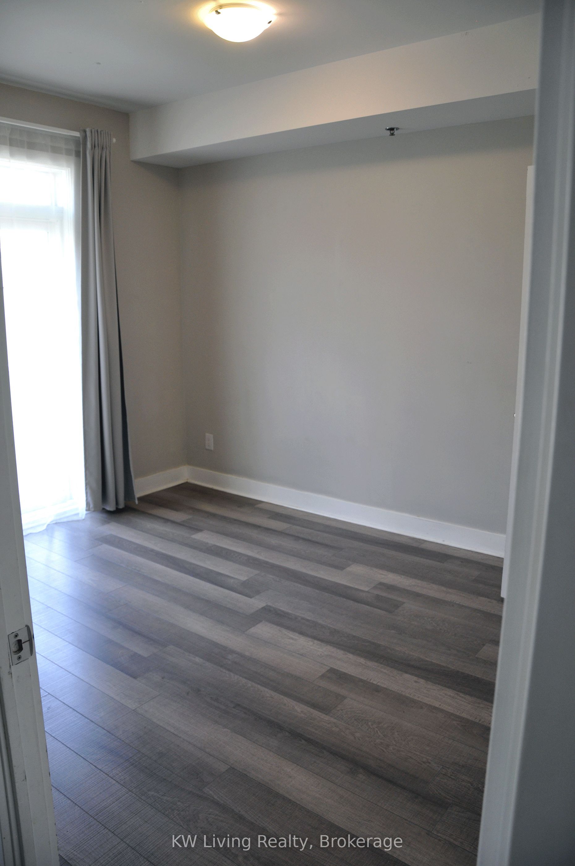 28 Prince Regent Street 305, Markham, ON L6C 0V5 photo 5