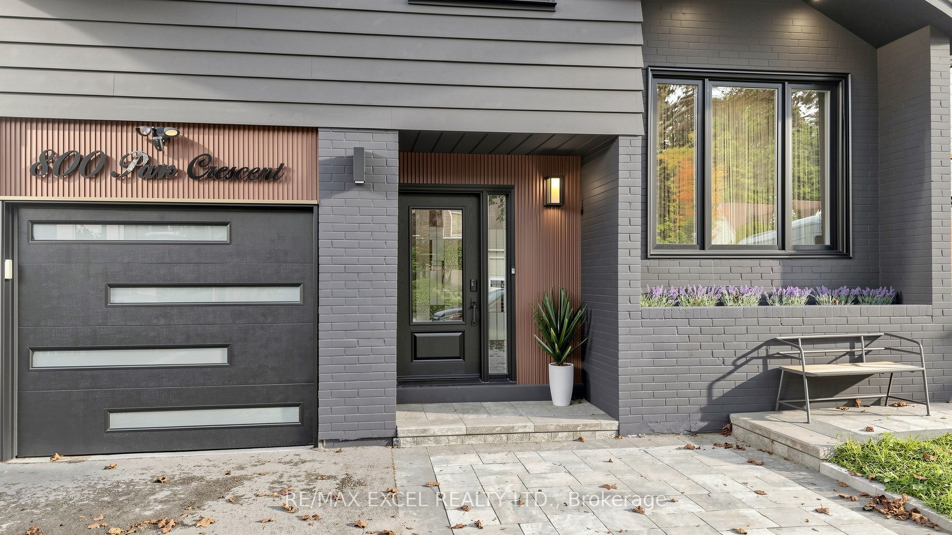 800 Pam Crescent, Newmarket, ON L3Y 5B6 photo 3