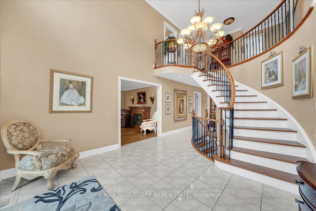 109 Wigwoss Drive, Vaughan, ON L4L 2P9 photo 3