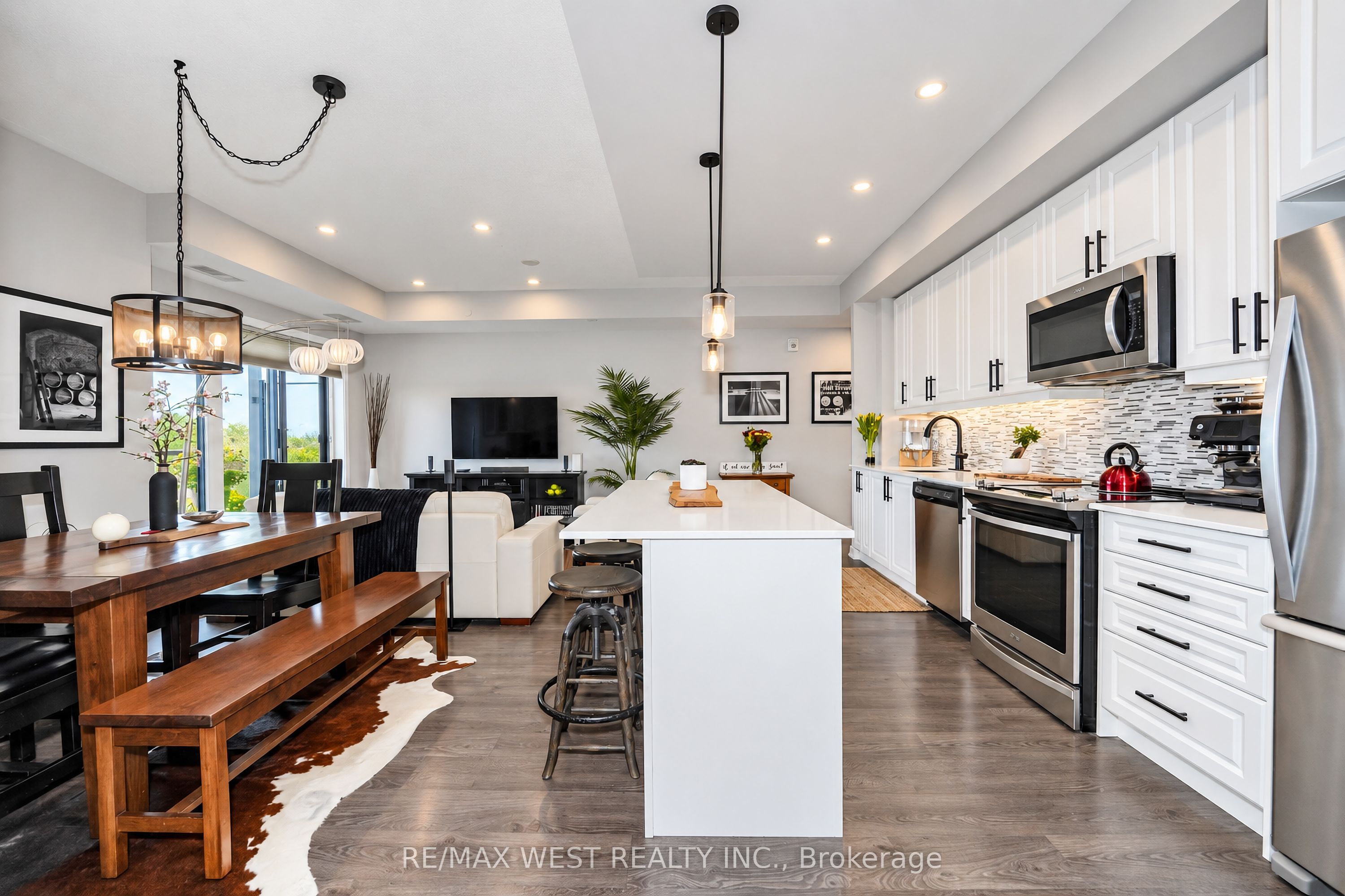 555 William Graham Drive 344, Aurora, ON L4G 3H9 photo 4