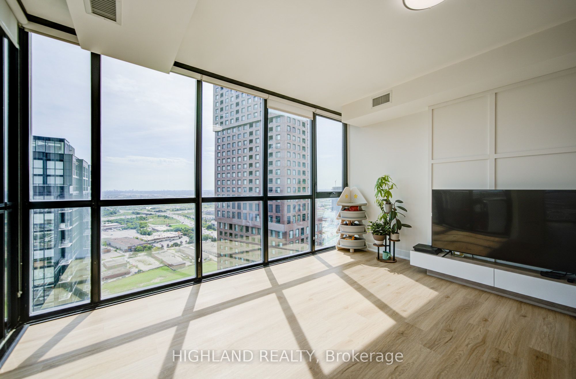 2916 Highway 7 3602, Vaughan, ON L4K 0K6 photo 4