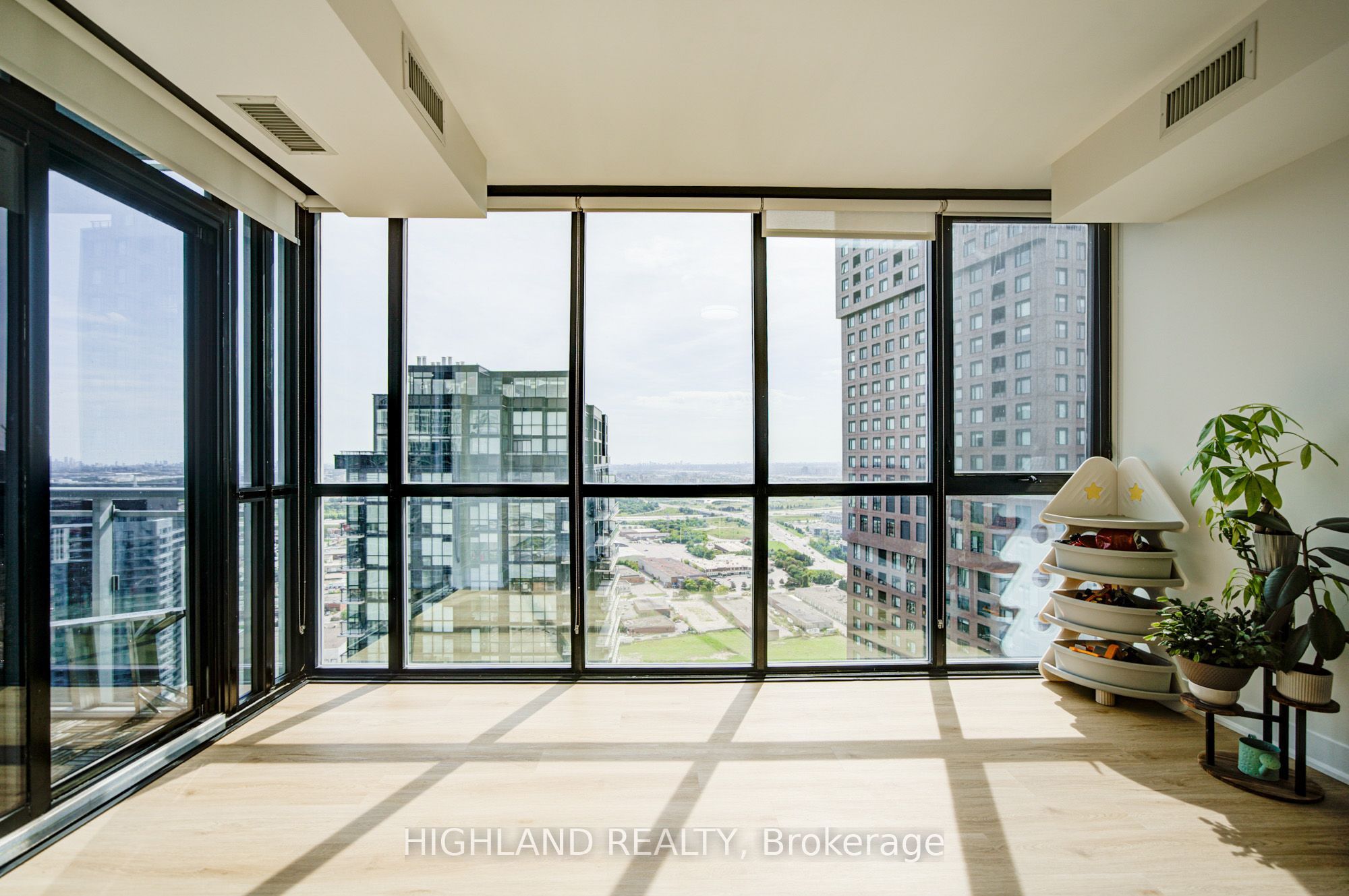 2916 Highway 7 3602, Vaughan, ON L4K 0K6 photo 5