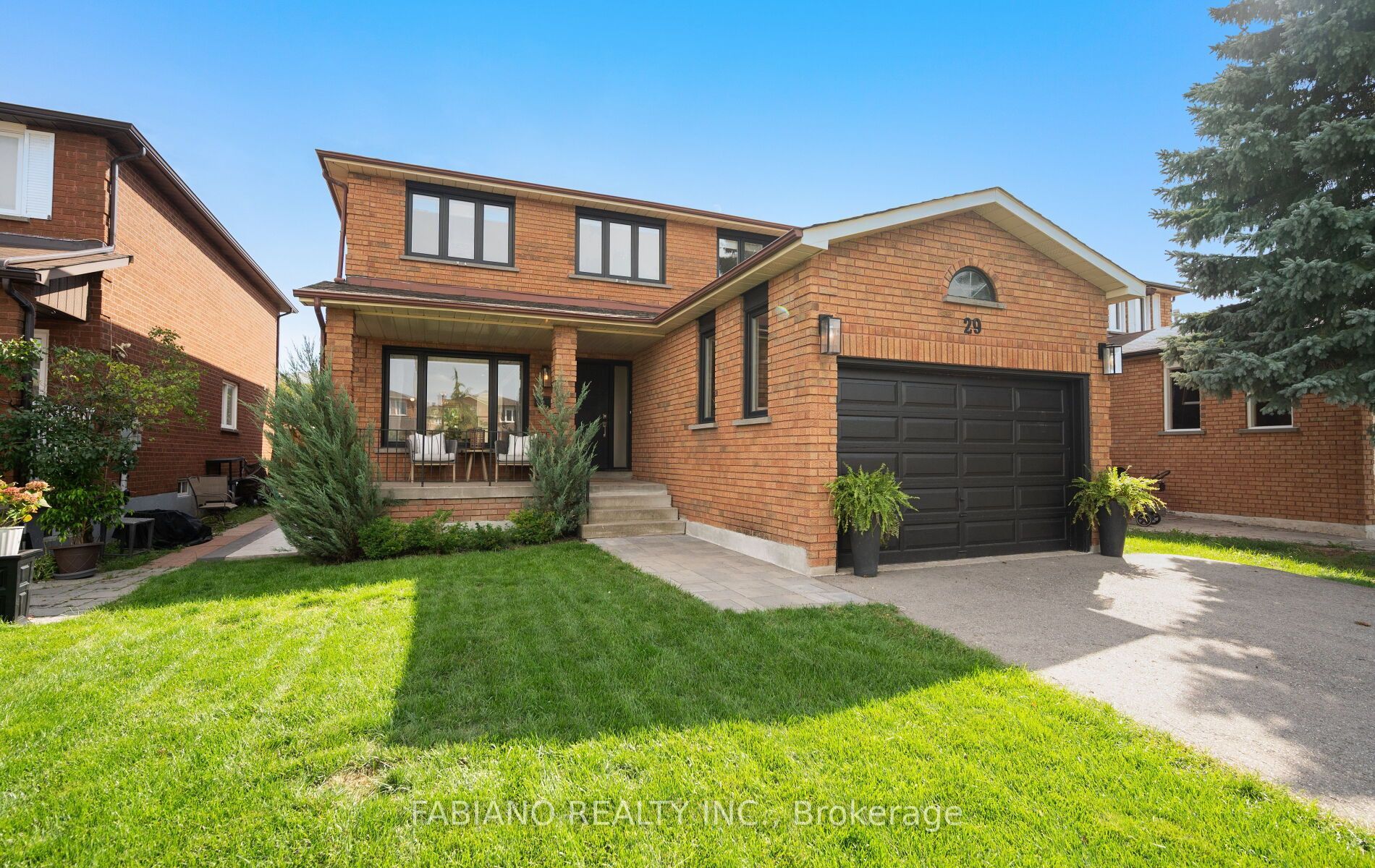 29 Diamond Street, Vaughan, ON L4L 6E7 photo 3