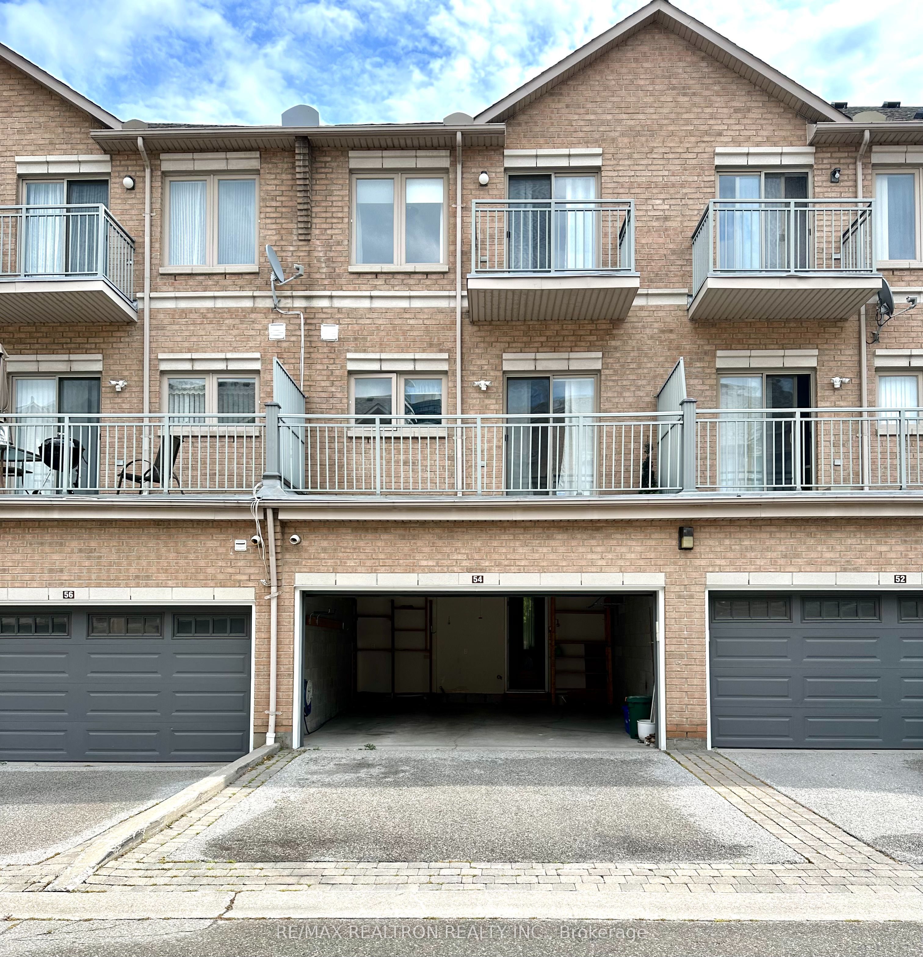 54 Times Avenue, Markham, ON L3T 7Y1 photo 3