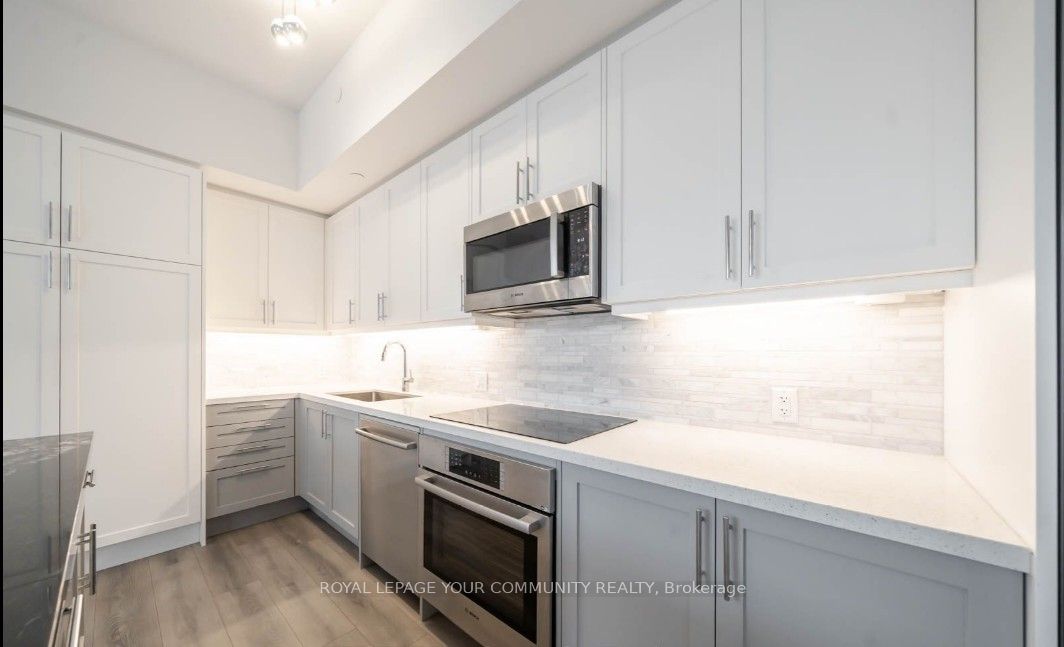 10 Gatineau Drive 216W, Vaughan, ON L4J 0L2 photo 5