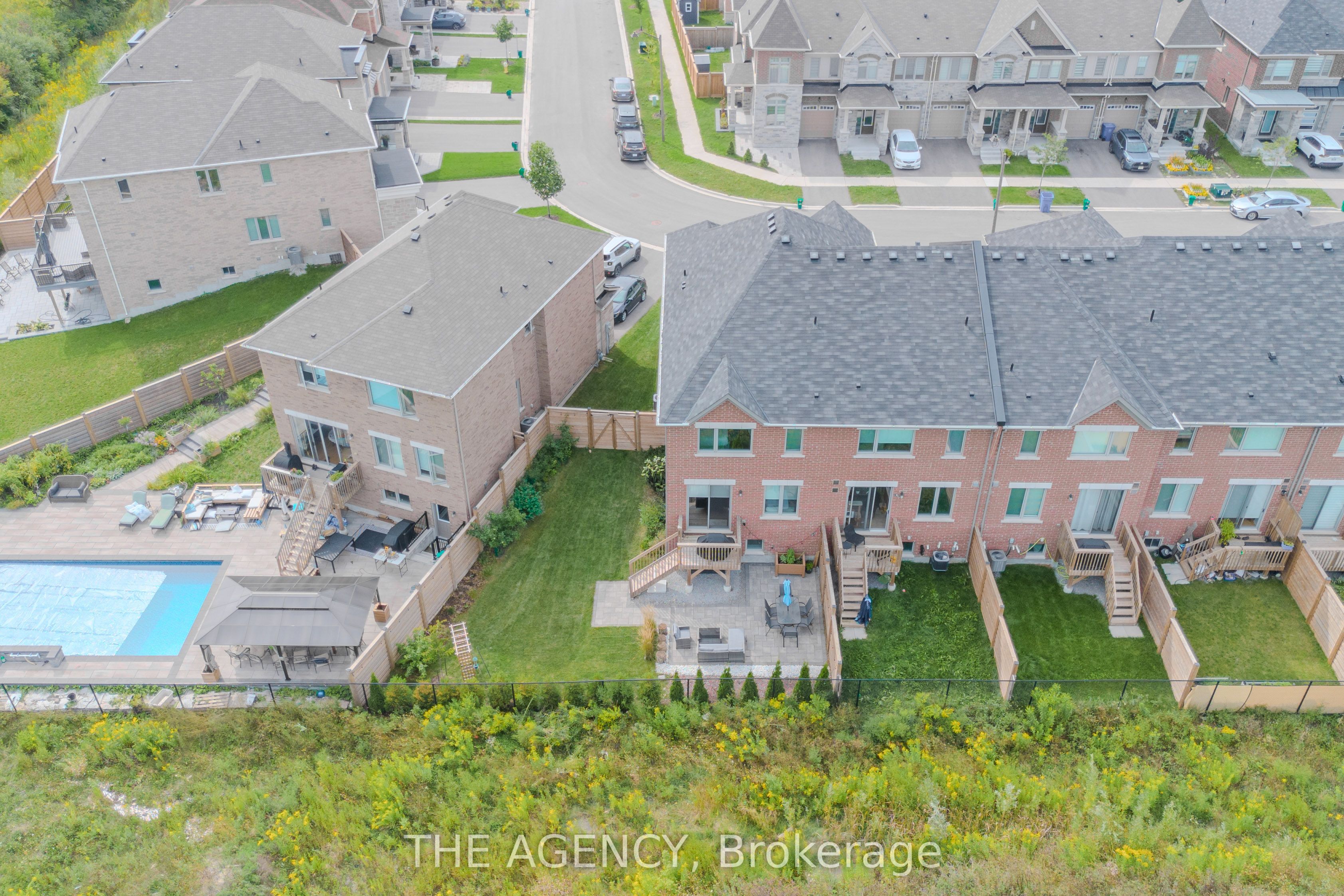 33 Flower Garden Trail, Whitchurch-Stouffville, ON L4A 4V4 photo 4