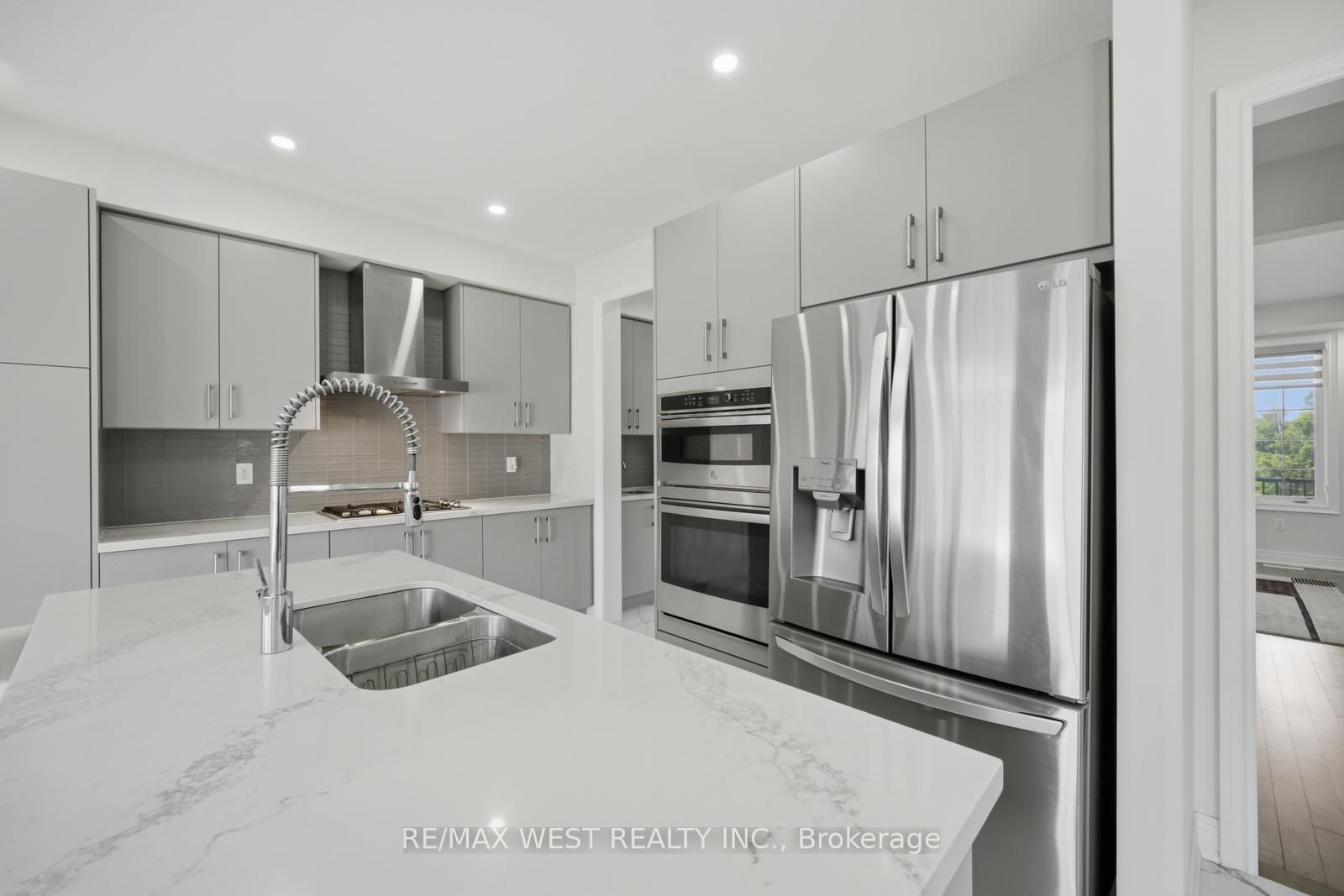 16 Great Railway Court, Vaughan, ON L4H 5E9 photo 5