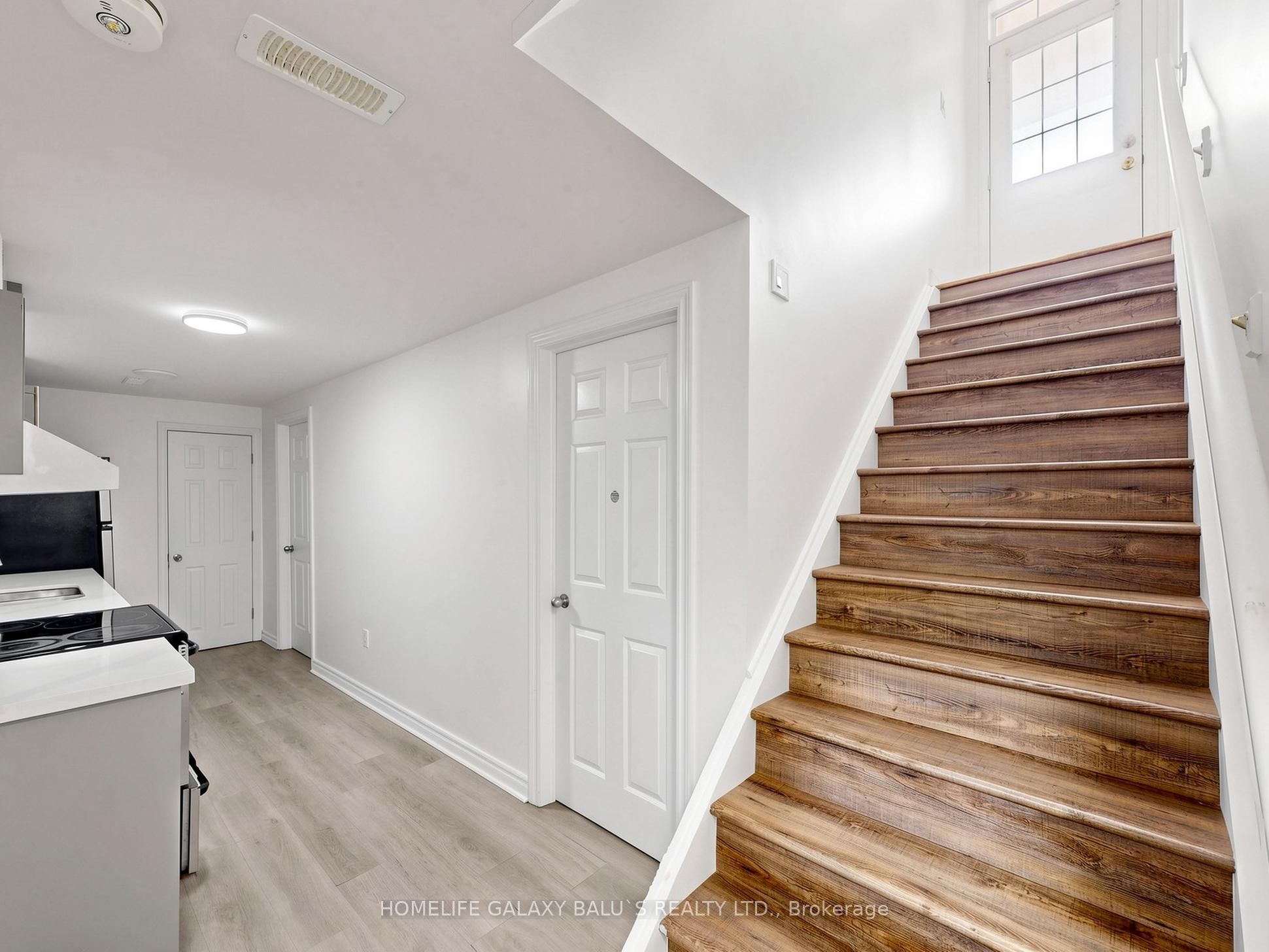 7 Voysey Way (Basement), Markham, ON L3S 0B4 photo 4