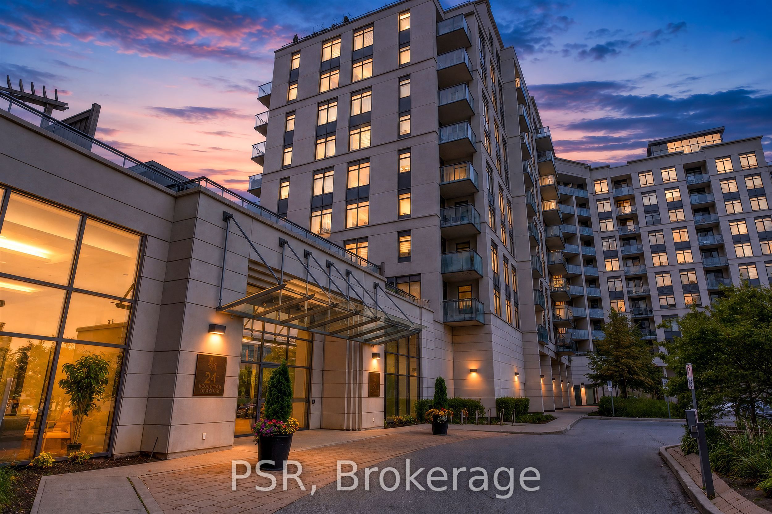 12 Woodstream Boulevard 717, Vaughan, ON L4L 8C3