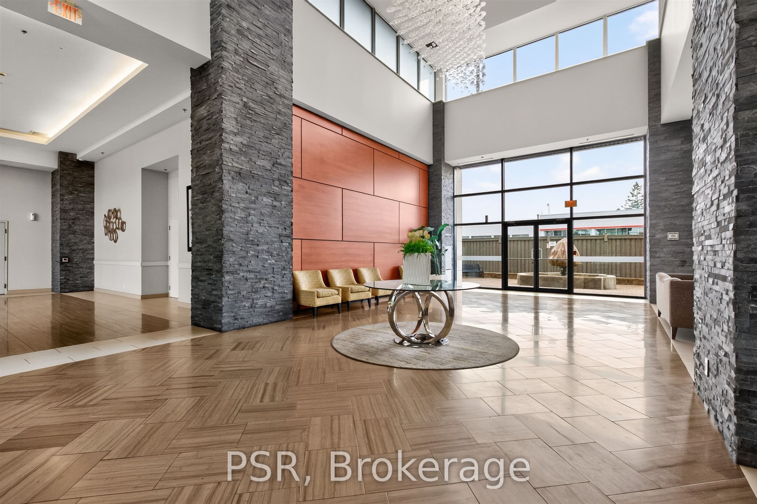 12 Woodstream Boulevard 717, Vaughan, ON L4L 8C3 photo 3