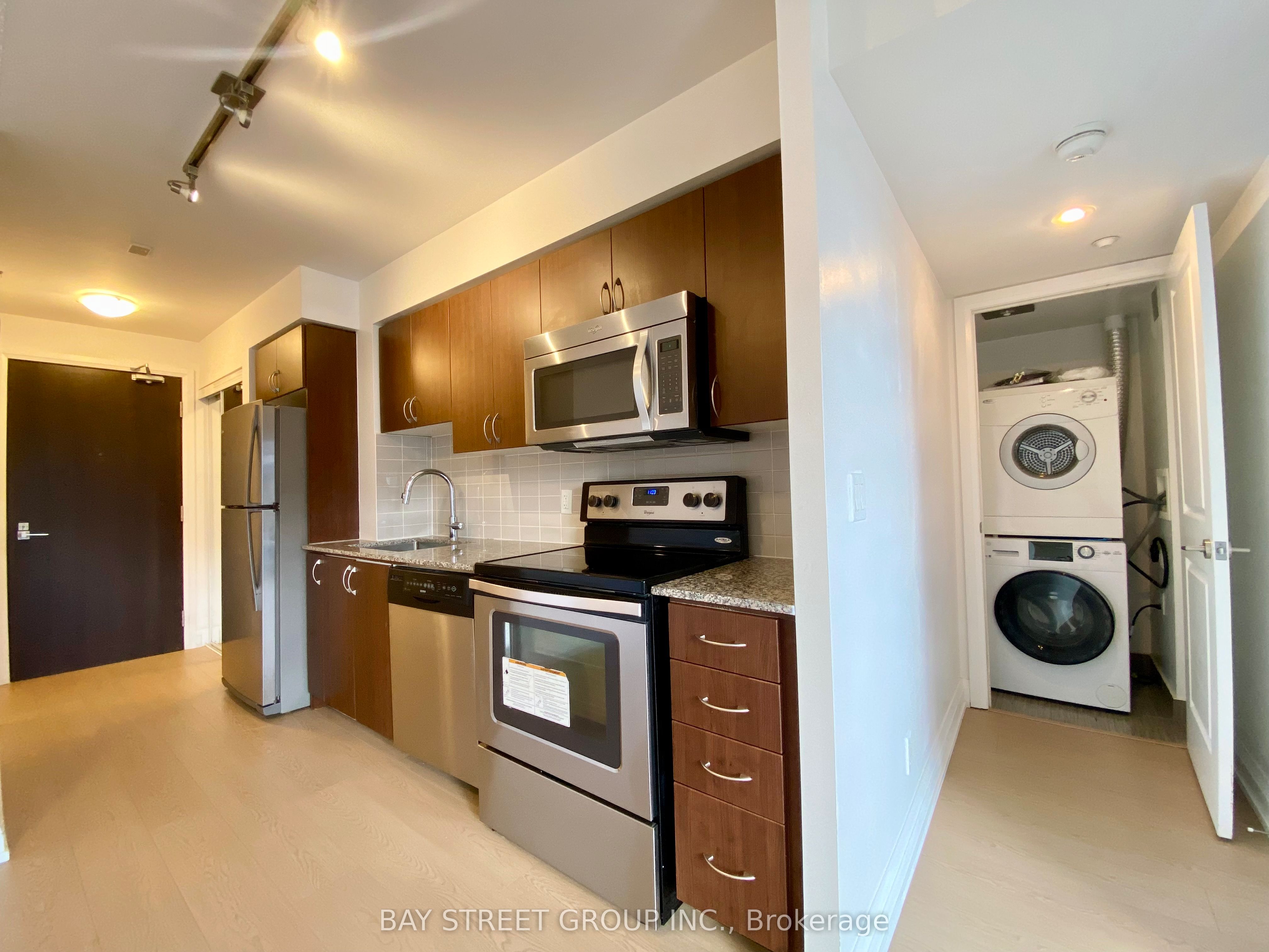 370 Highway 7 E 925, Richmond Hill, ON L4B 0C4 photo 4