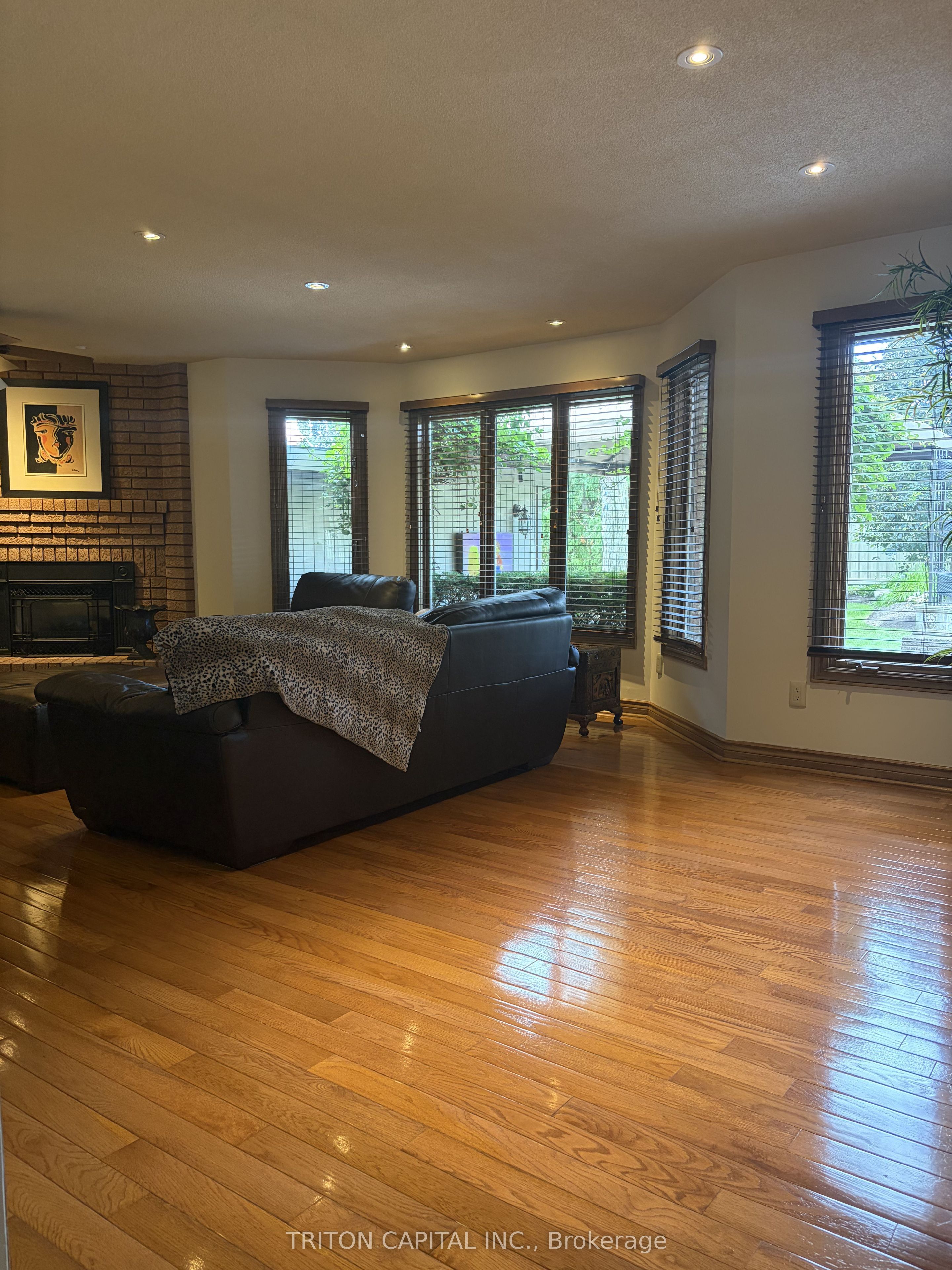 64 Dianawood Ridge, Vaughan, ON L4L 6X9 photo 4