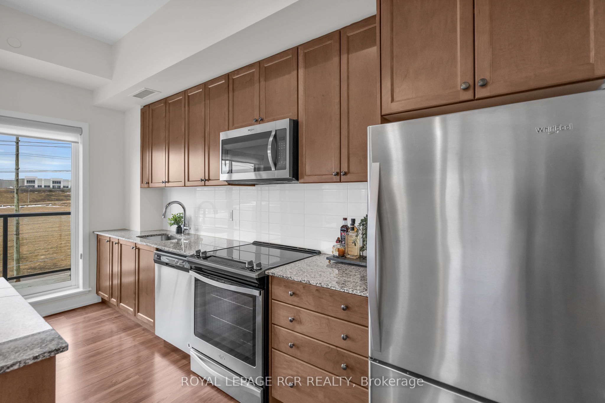 555 William Graham Drive 413, Aurora, ON L4G 3H9 photo 3