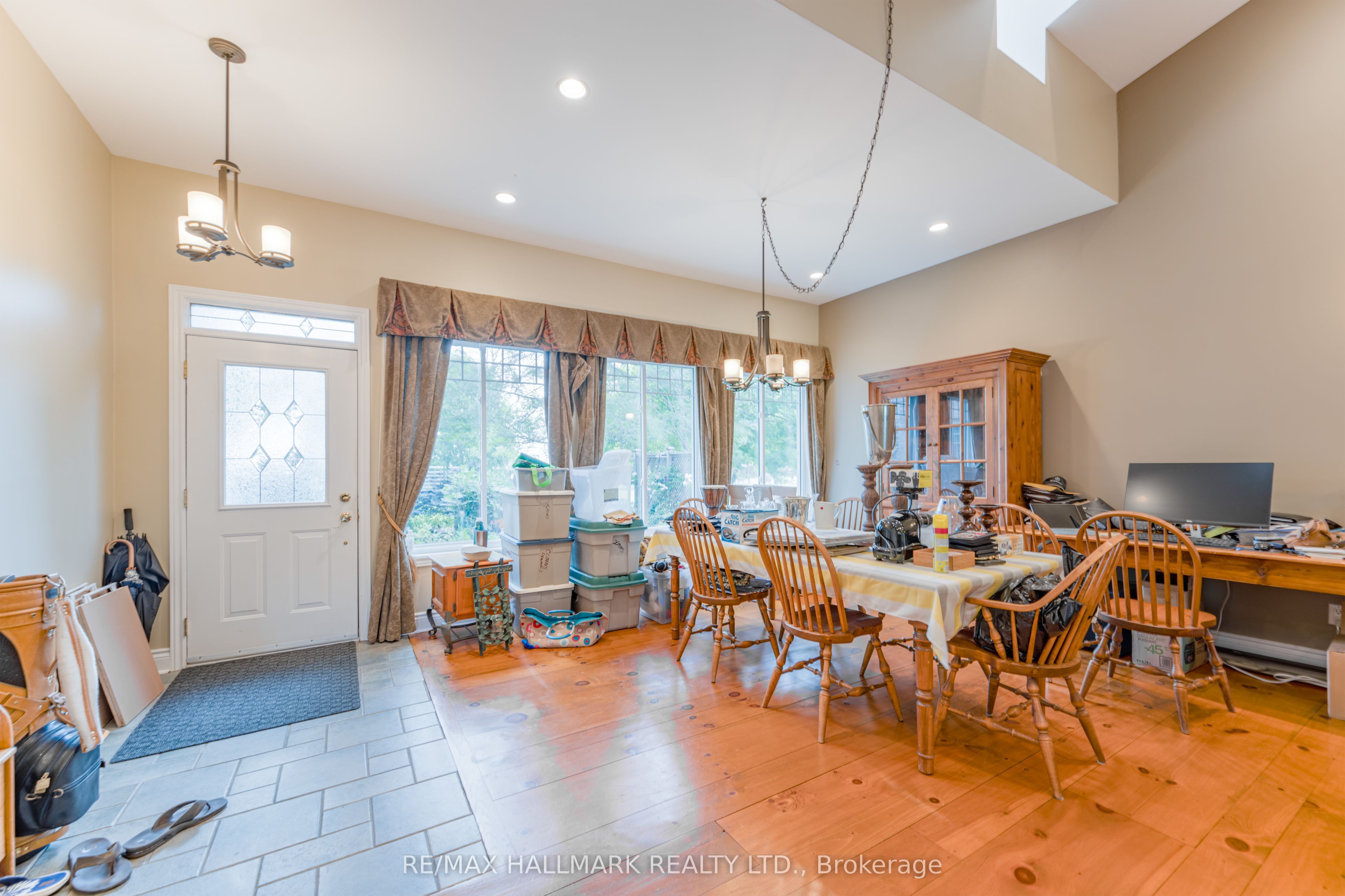 361 Lake Drive N, Georgina, ON L4P 3C8 photo 3