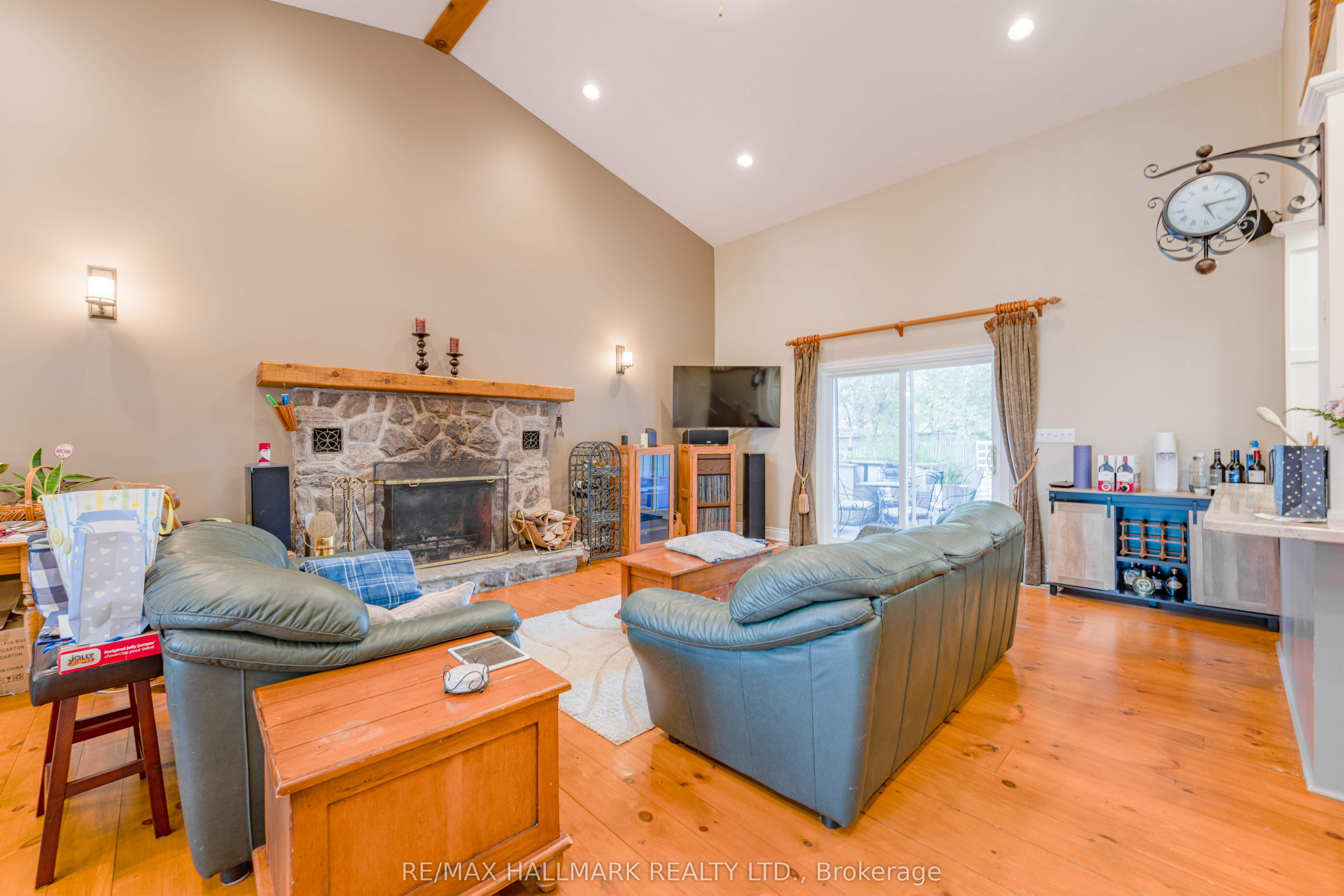 361 Lake Drive N, Georgina, ON L4P 3C8 photo 4