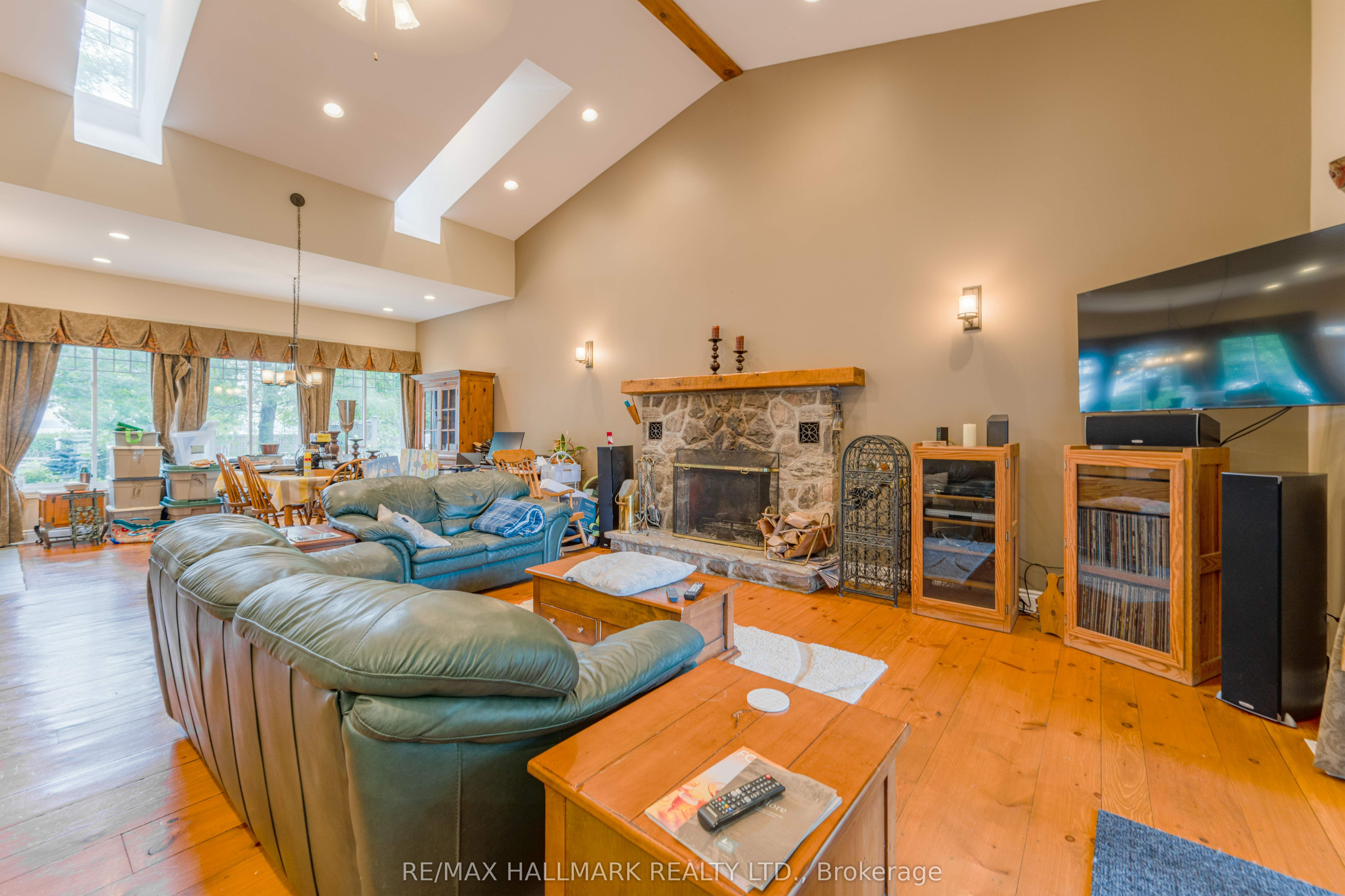 361 Lake Drive N, Georgina, ON L4P 3C8 photo 5