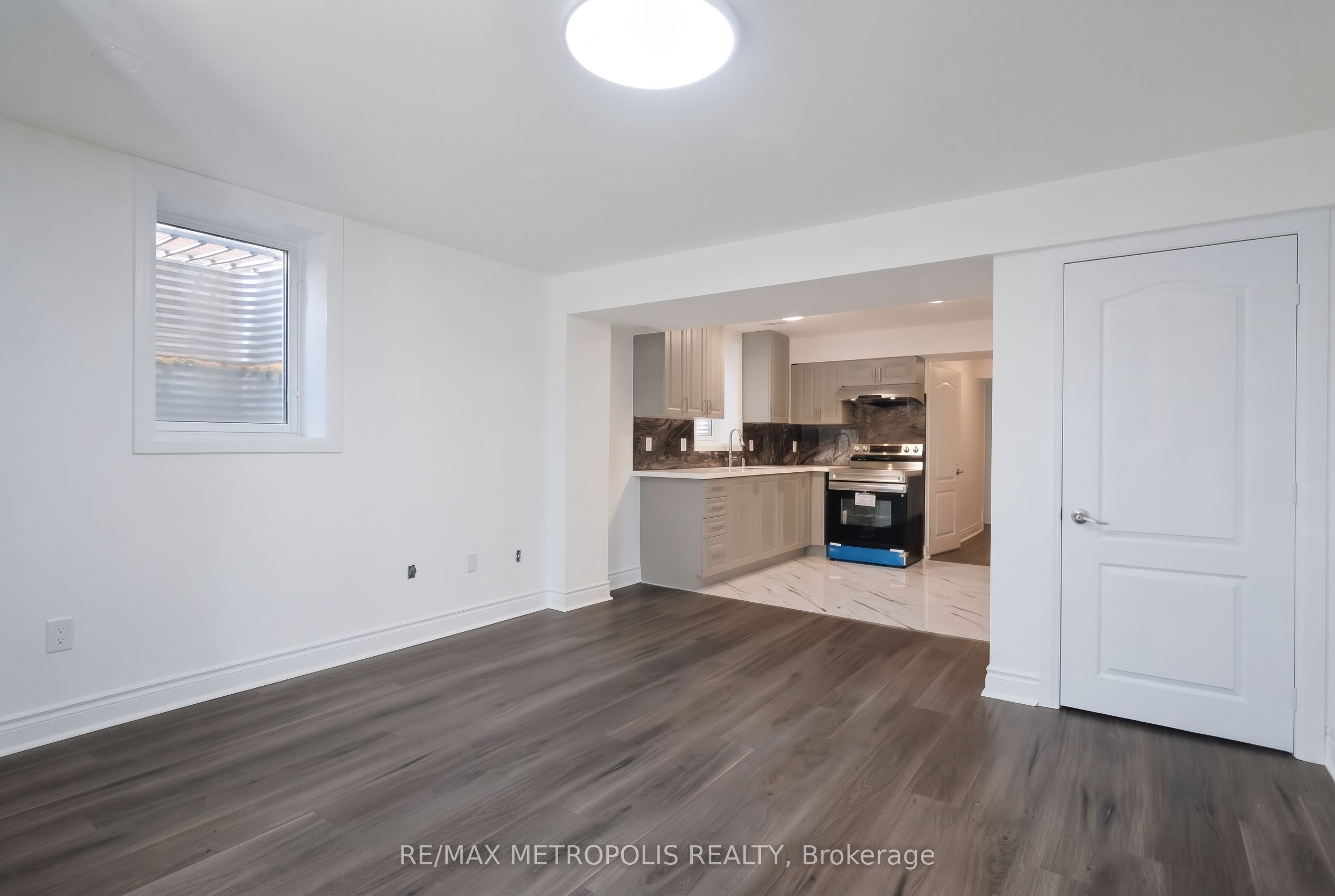 11 Huron Lane Bsmt, Bradford West Gwillimbury, ON L3Z 0N2 photo 5