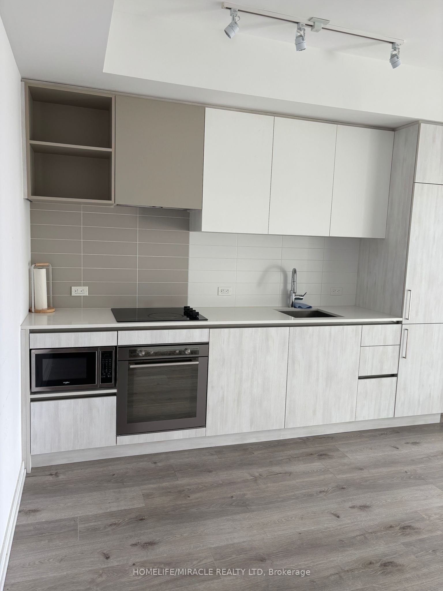 7890 Jane Street 2701, Vaughan, ON L4K 0K9