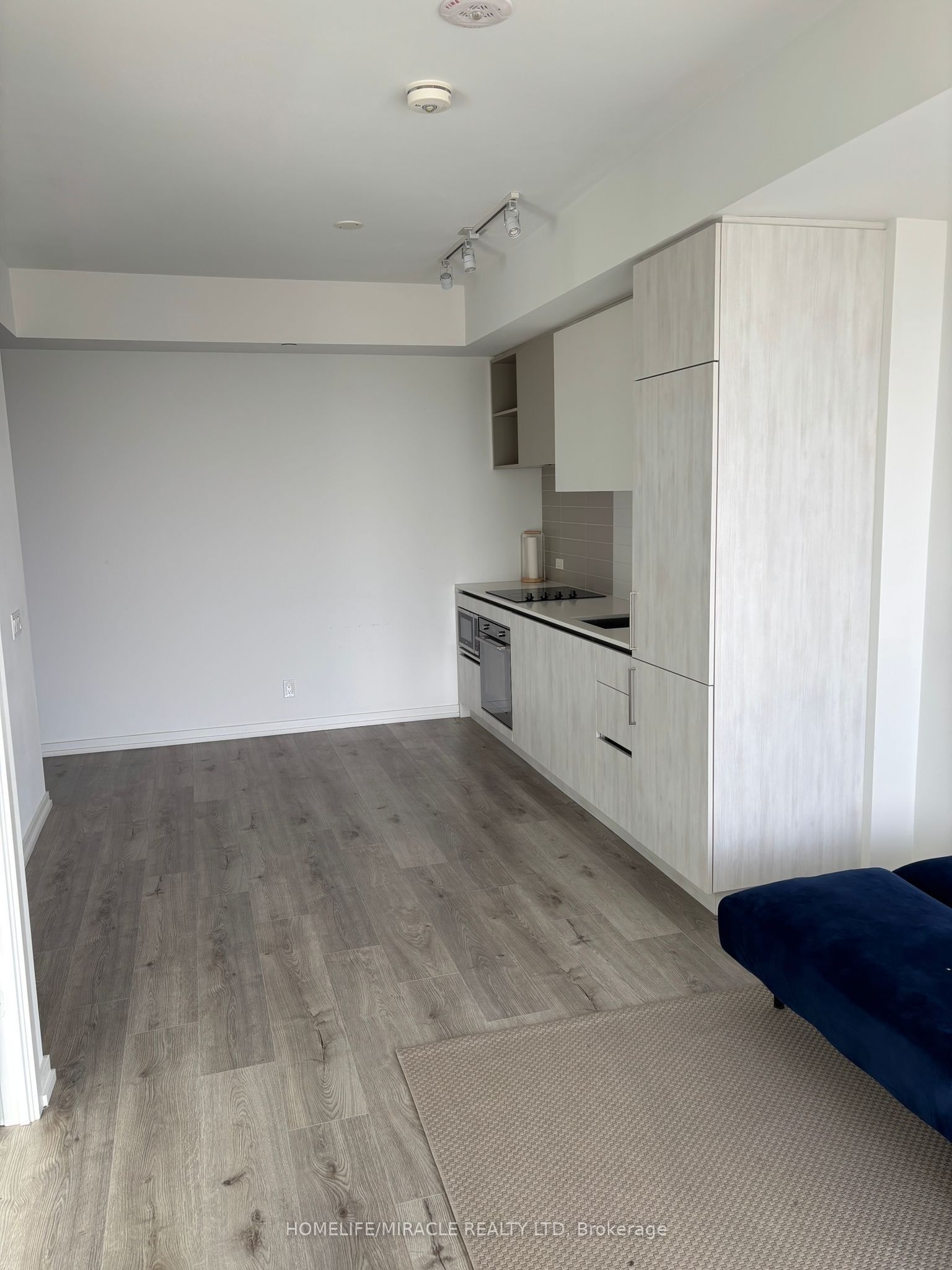 7890 Jane Street 2701, Vaughan, ON L4K 0K9 photo 2