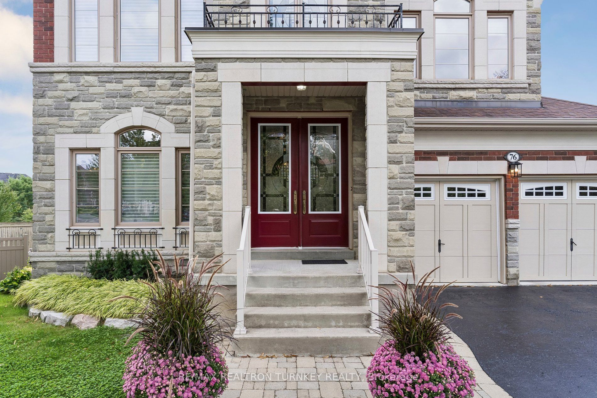 76 Vines Place, Aurora, ON L4G 0R7 photo 3
