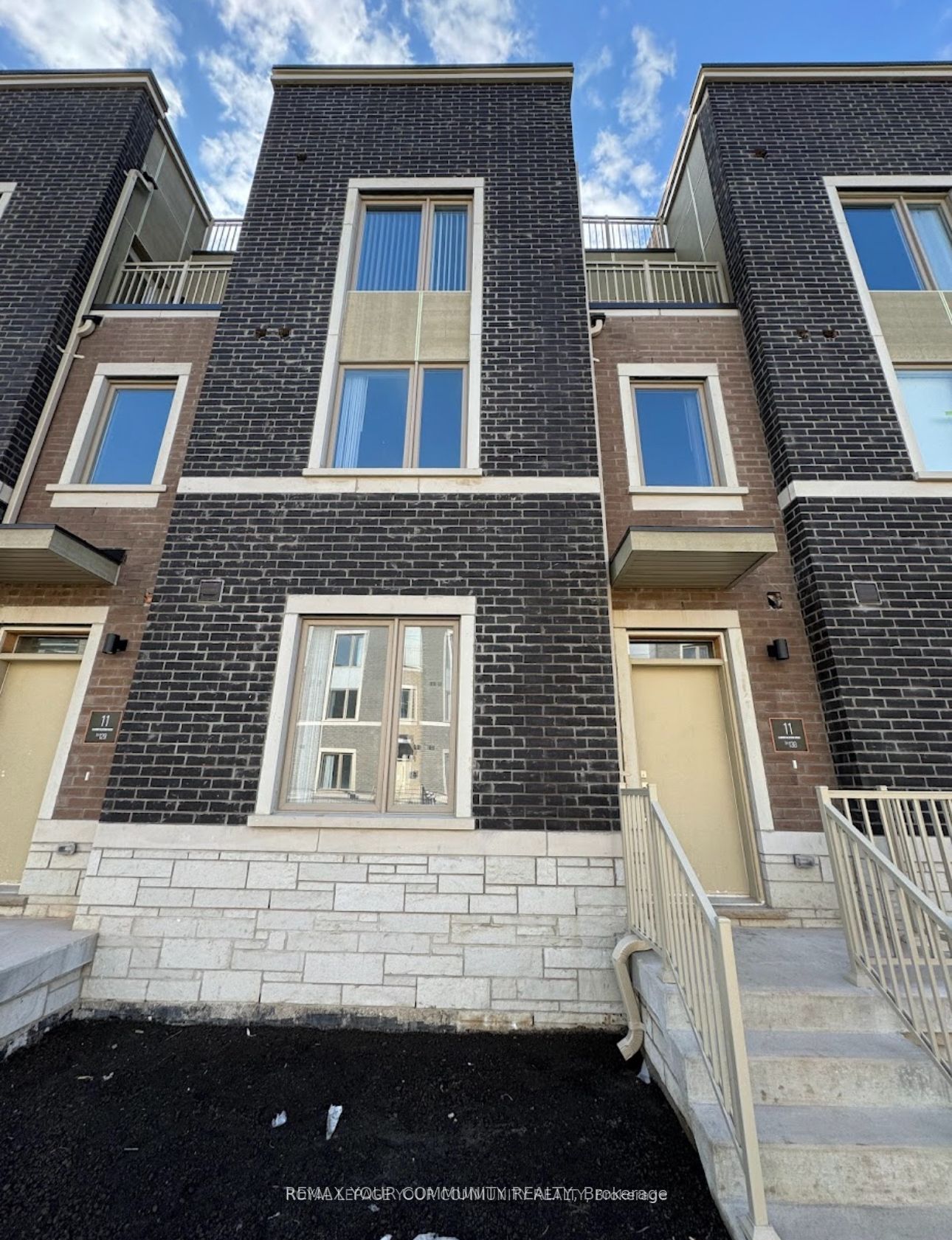 11 Almond Blossom Mews 130, Vaughan, ON L4K 0N7